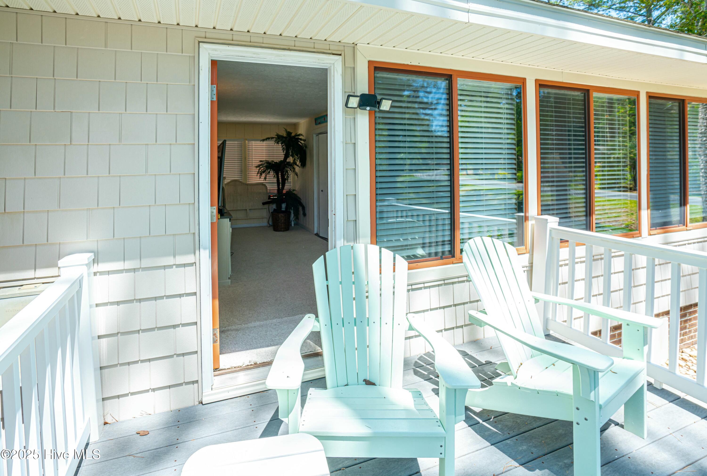 100502250 | Photo 26