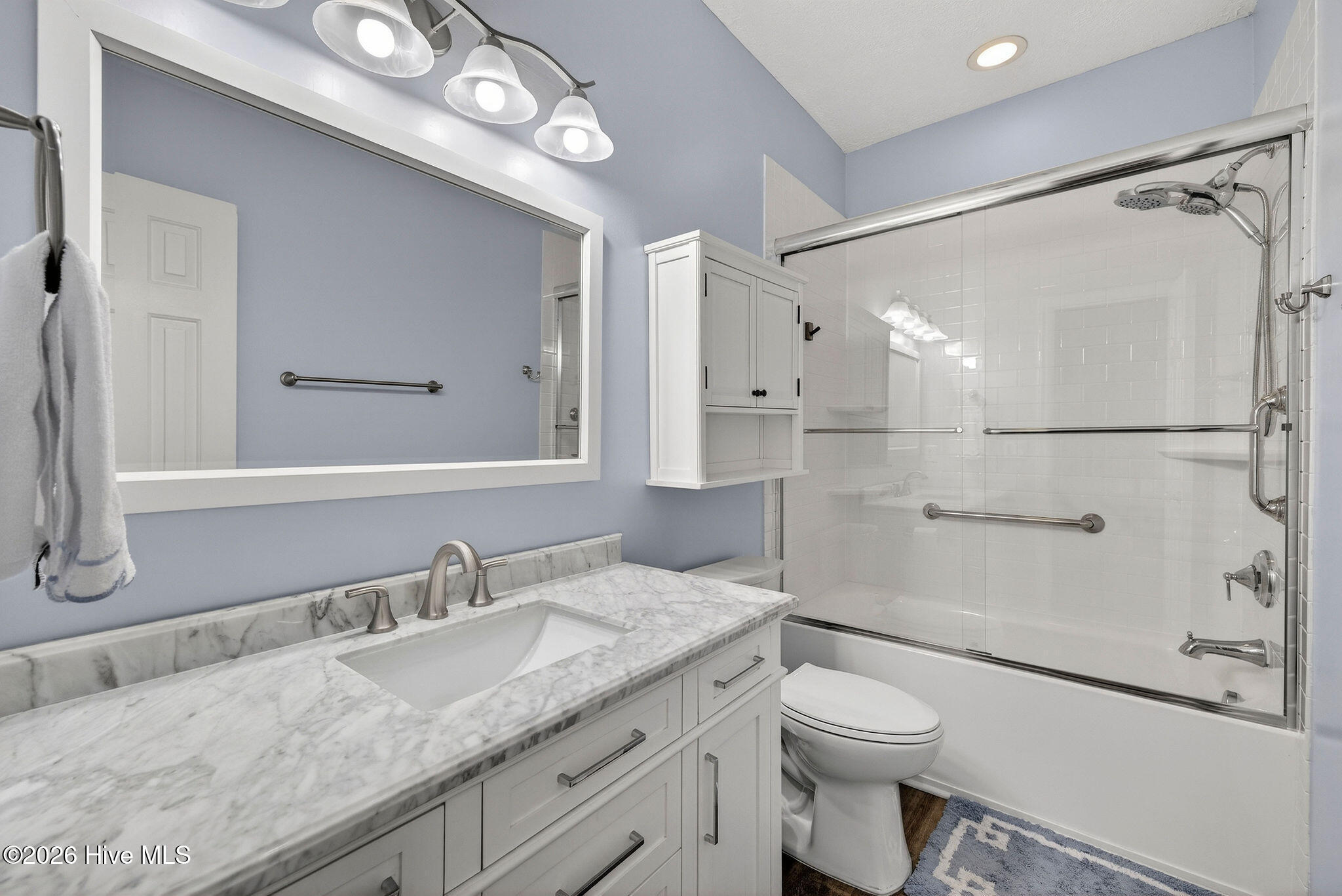 100562760 | Photo 17