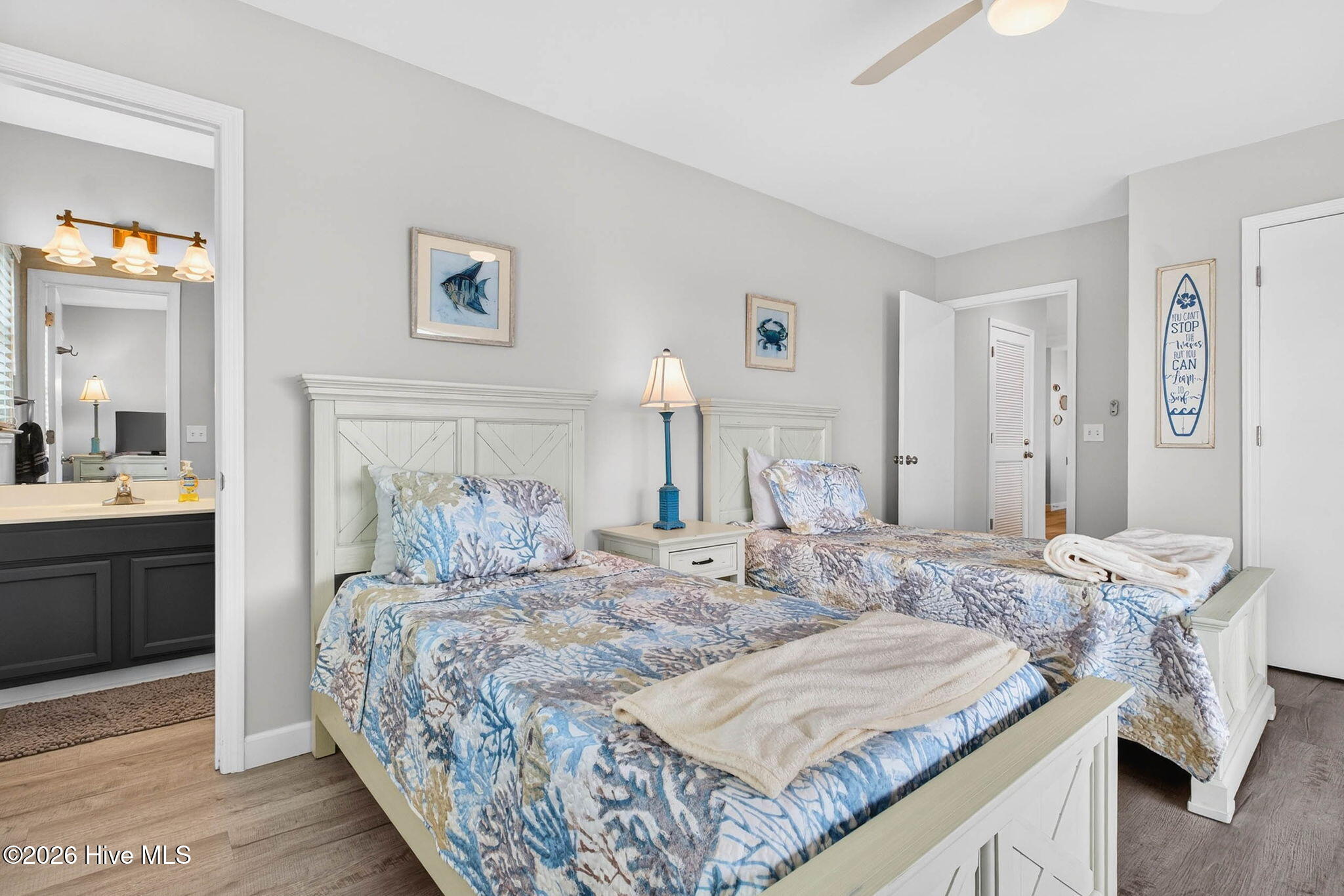 100565816 | Photo 48