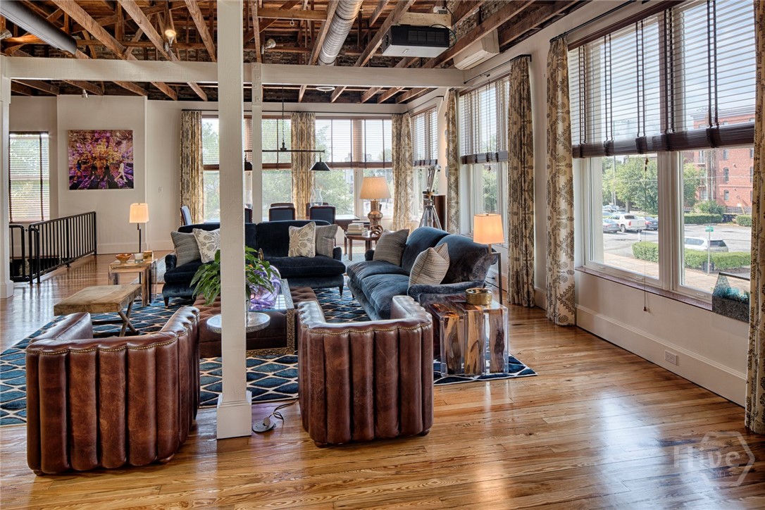 232 E Broughton Street, Savannah, GA, 31401