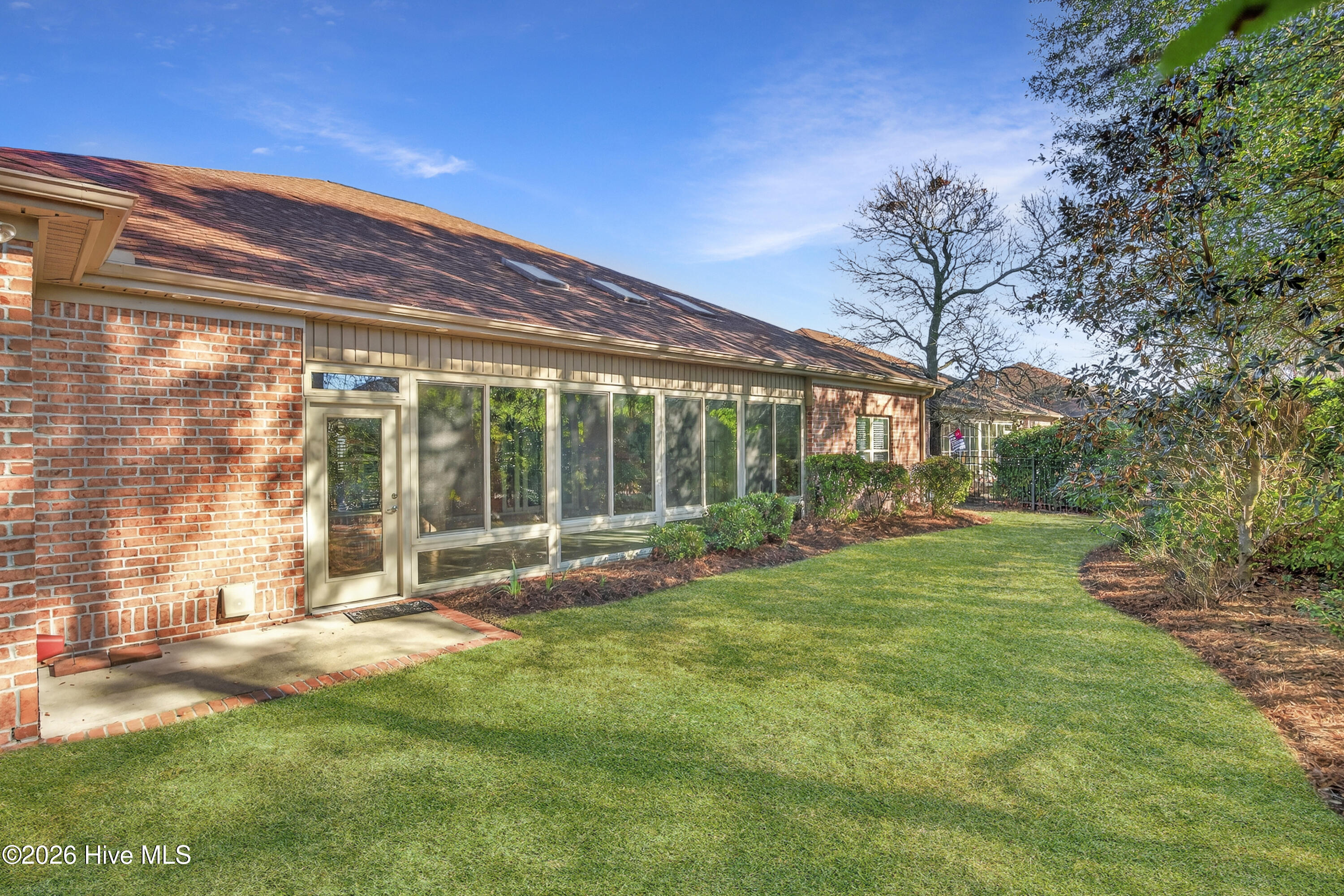 100550633 | Photo 38