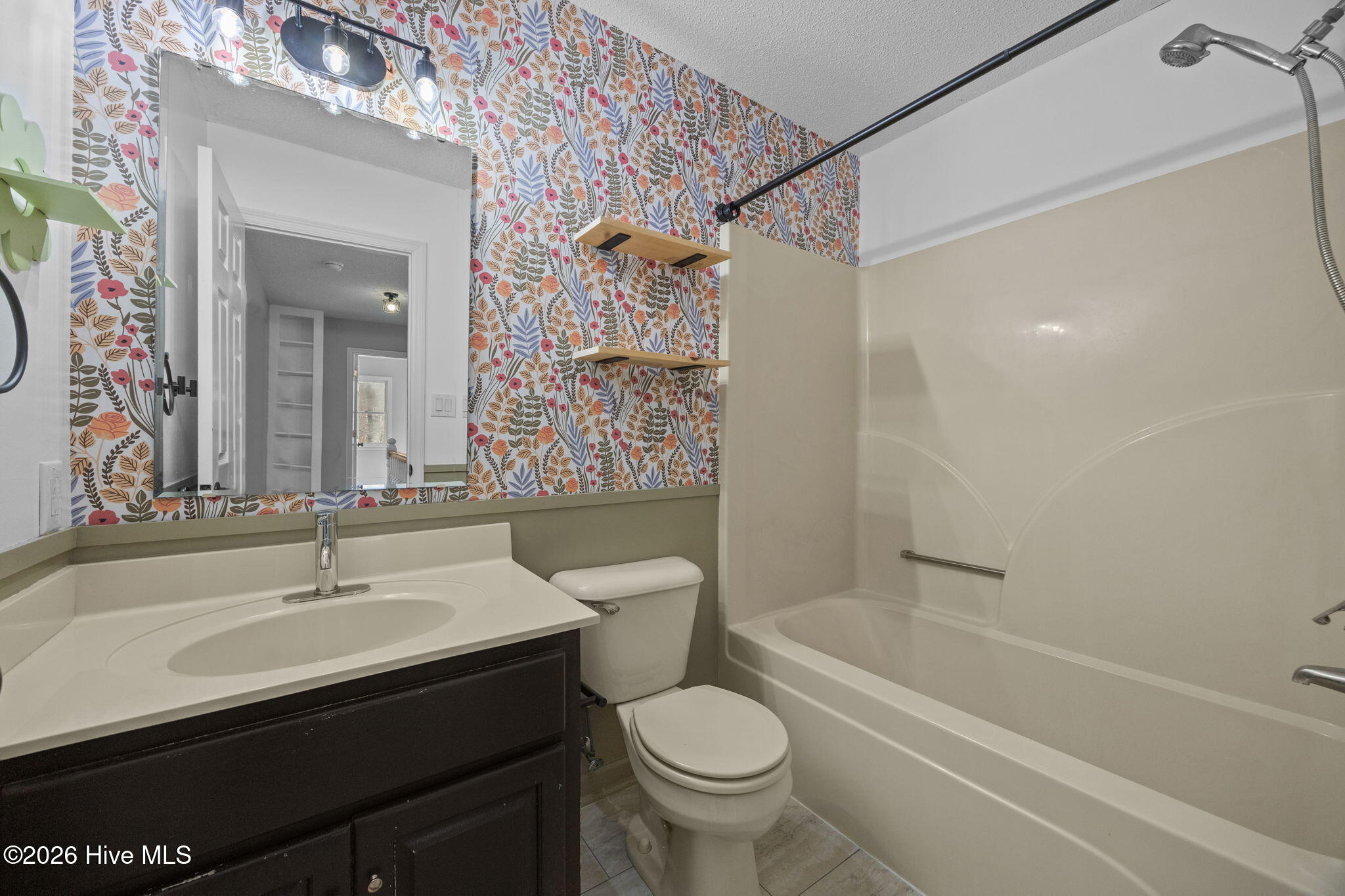 100552786 | Photo 23