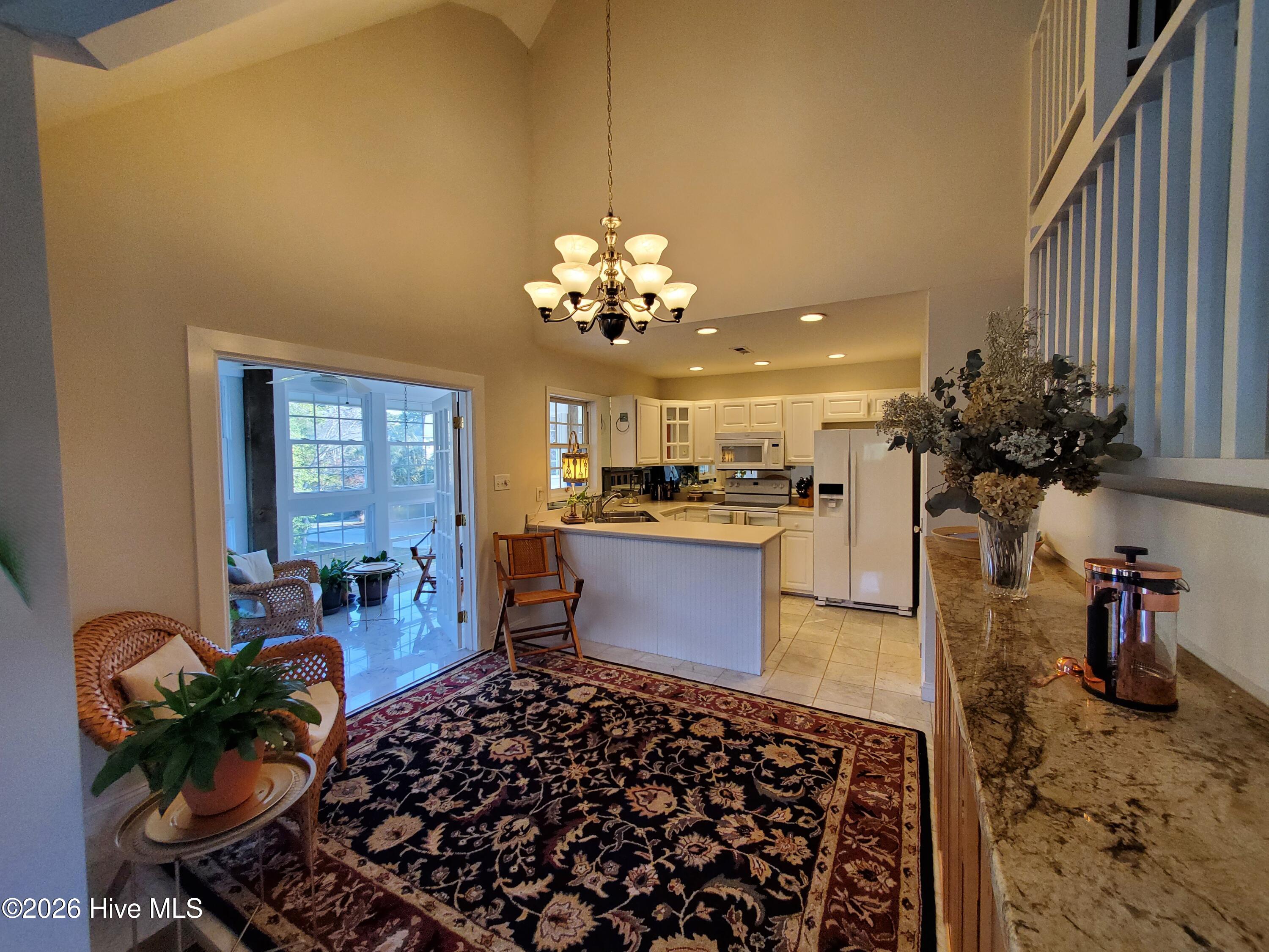 100560491 | Photo 24