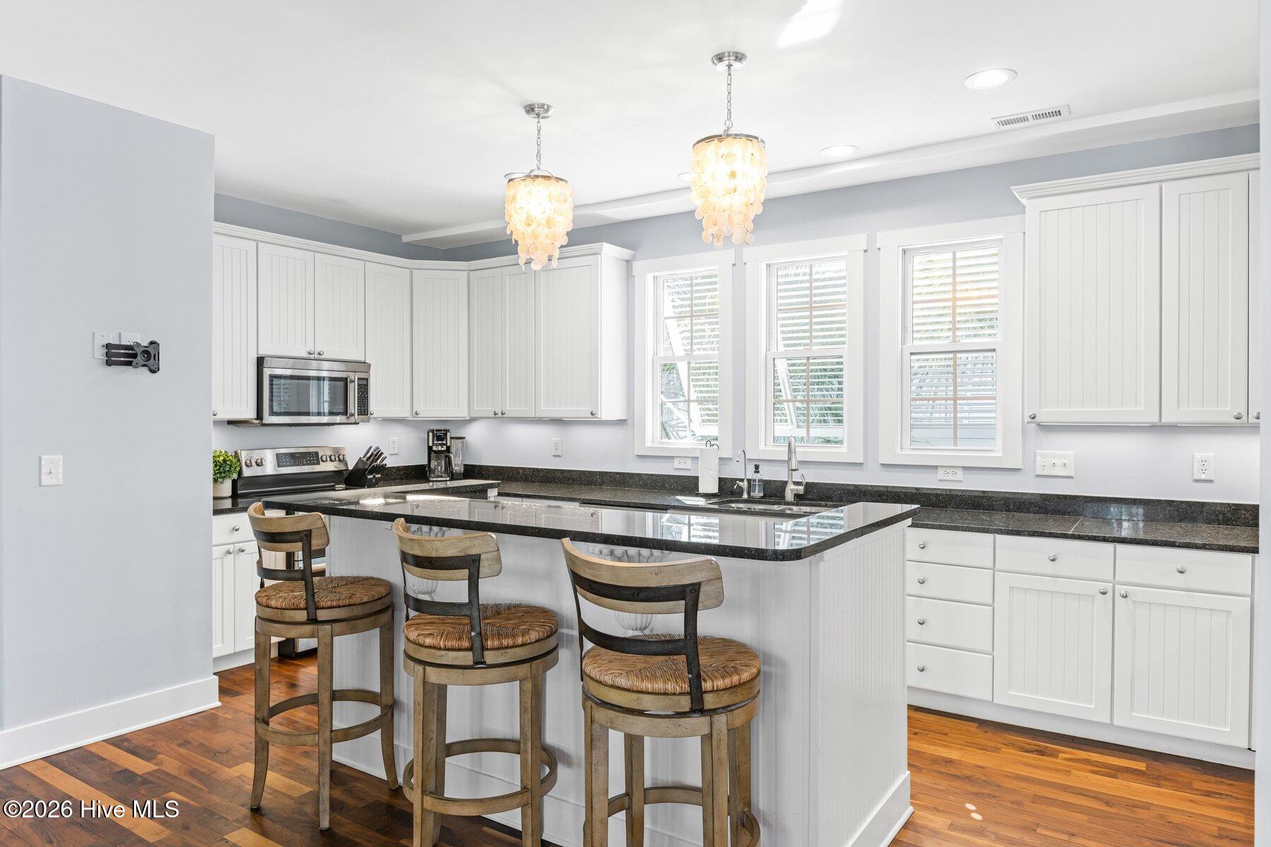 100557261 | Photo 17