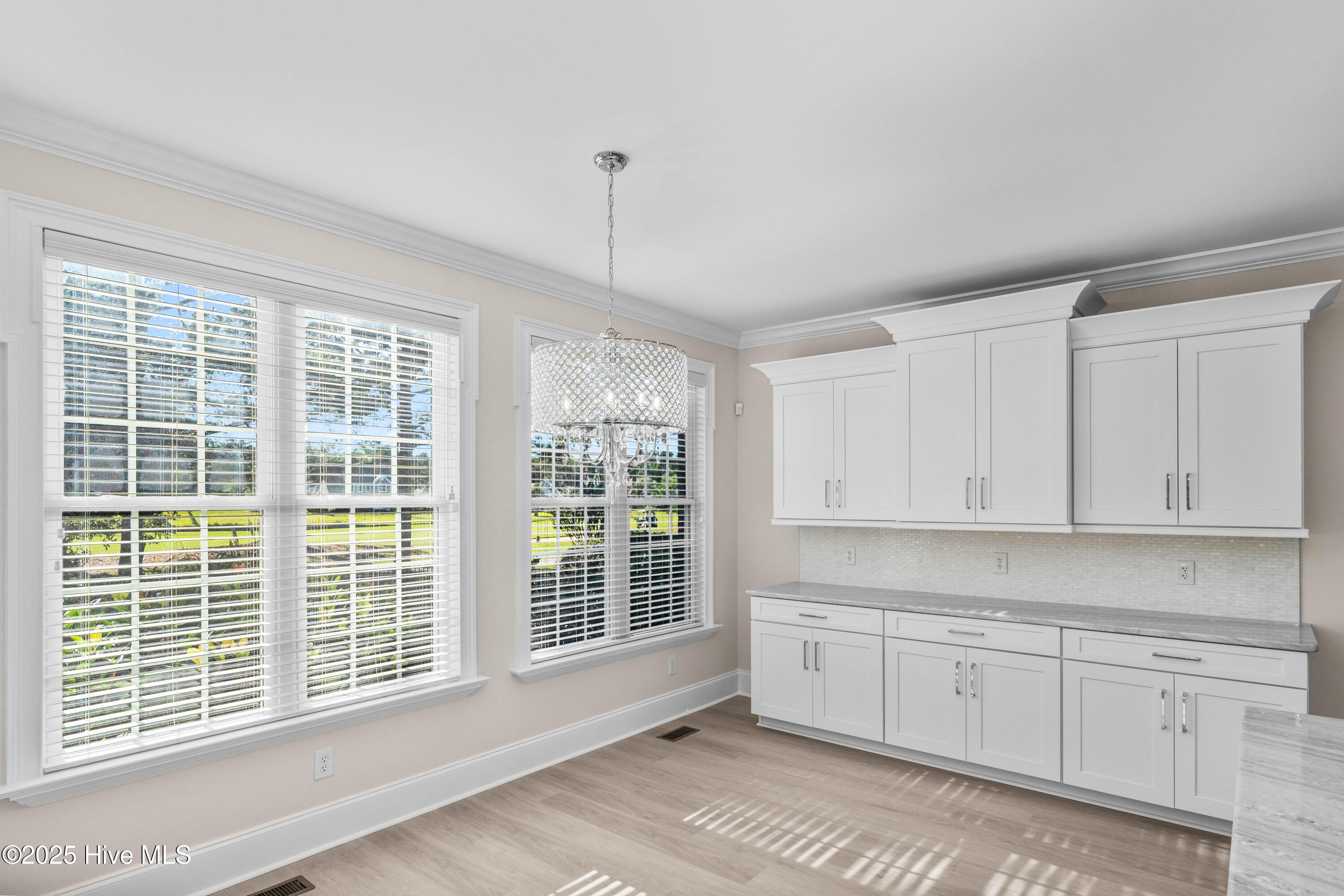 100537525 | Photo 27