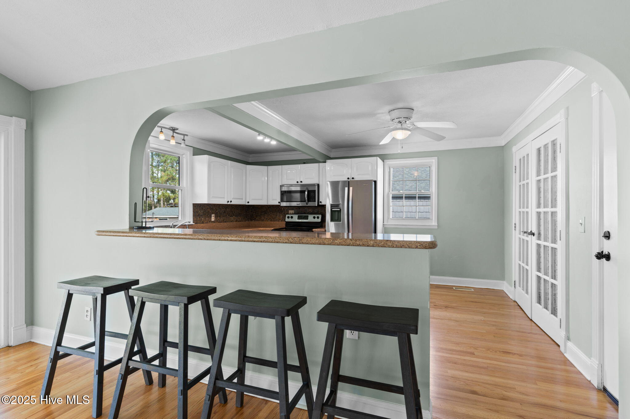 100543279 | Photo 24