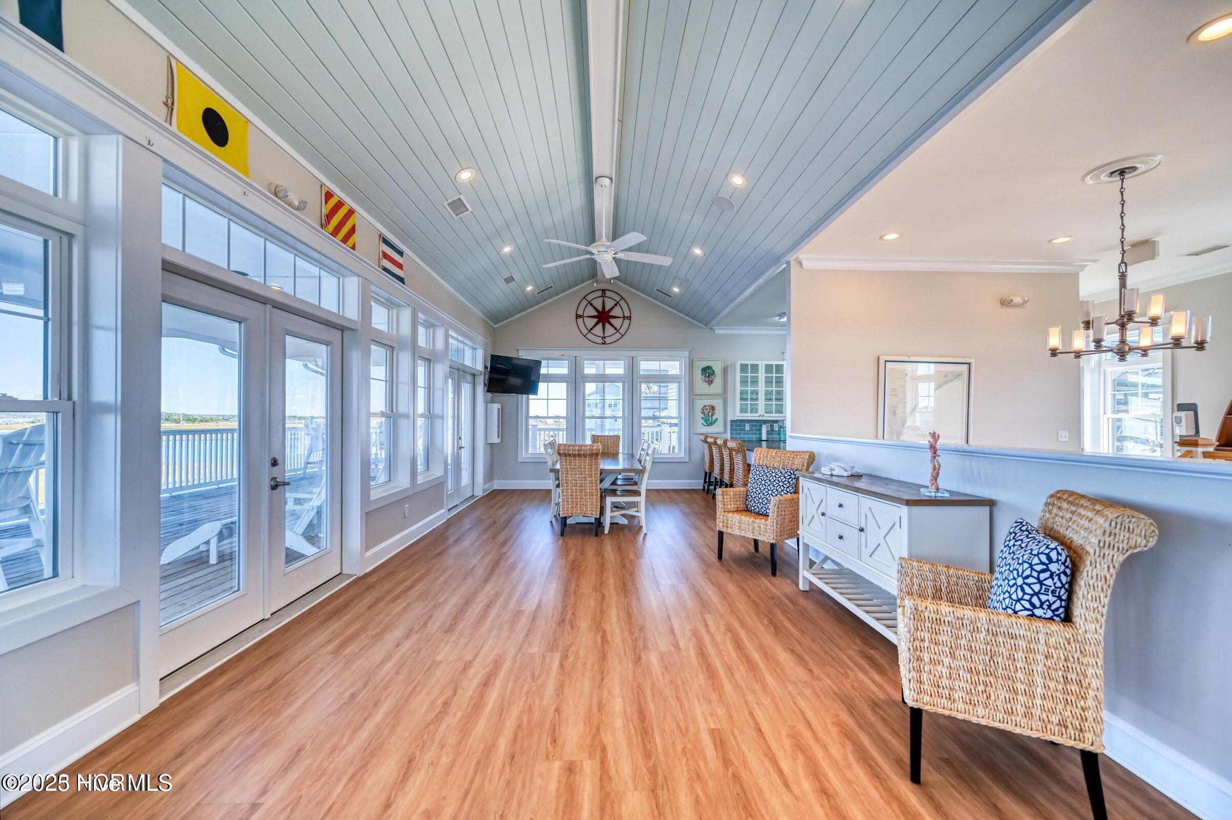 100514577 | Photo 39