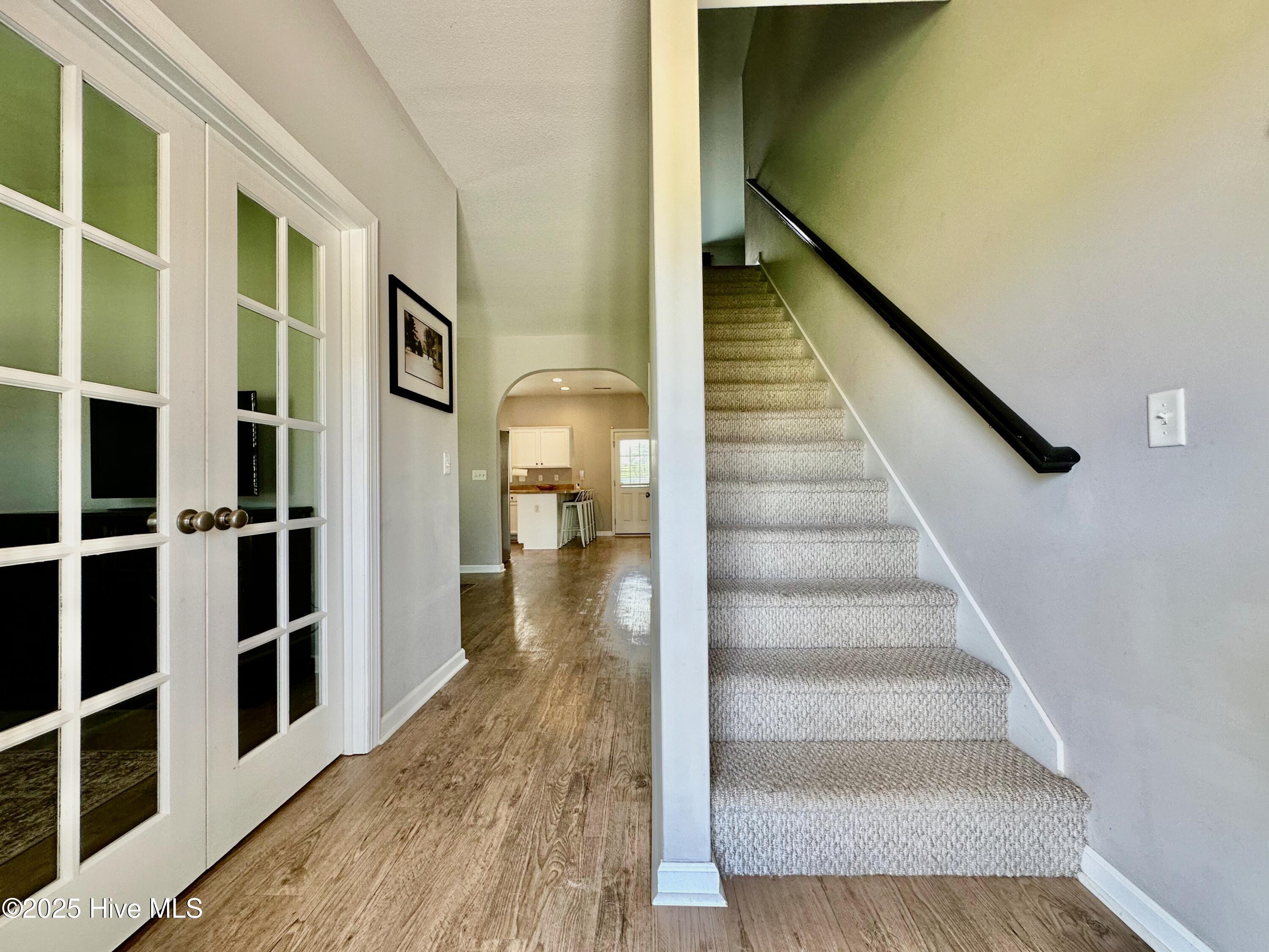 203 Tucksey Court N, Hubert, NC 28539 – photo 14: Foyer