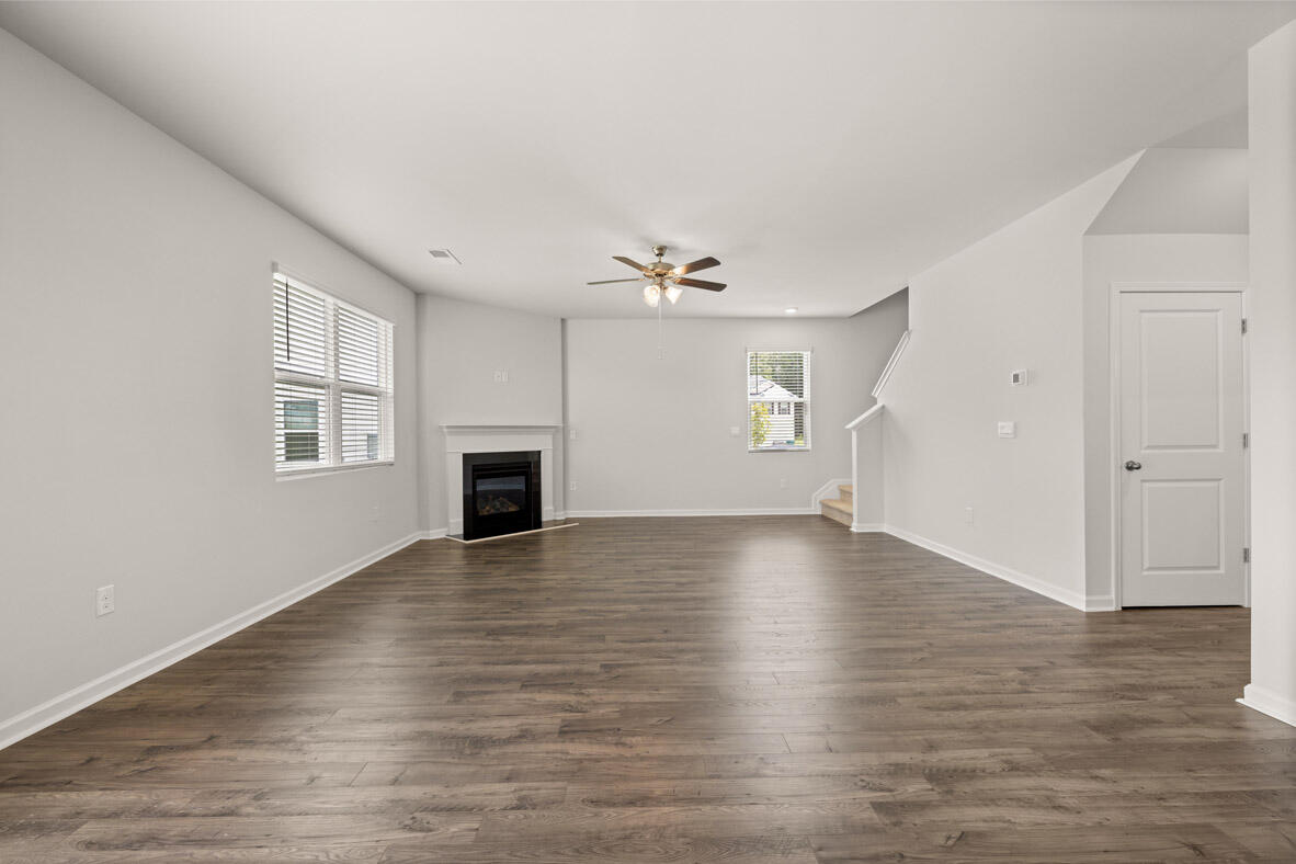 Mansfield Estates at Deer 527 Myrtle Cre