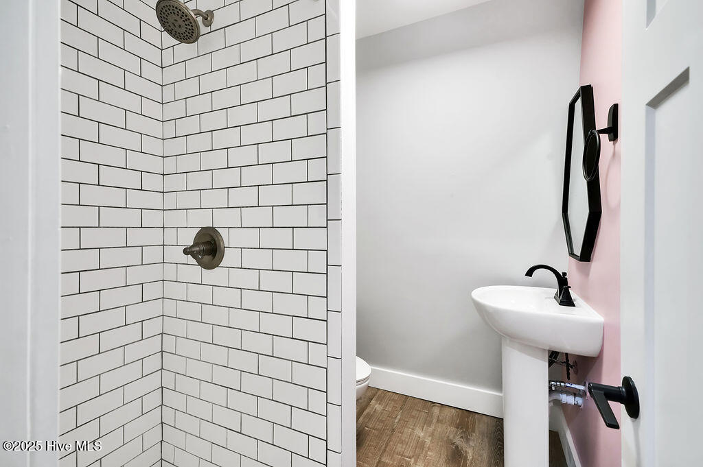 100538835 | Photo 28