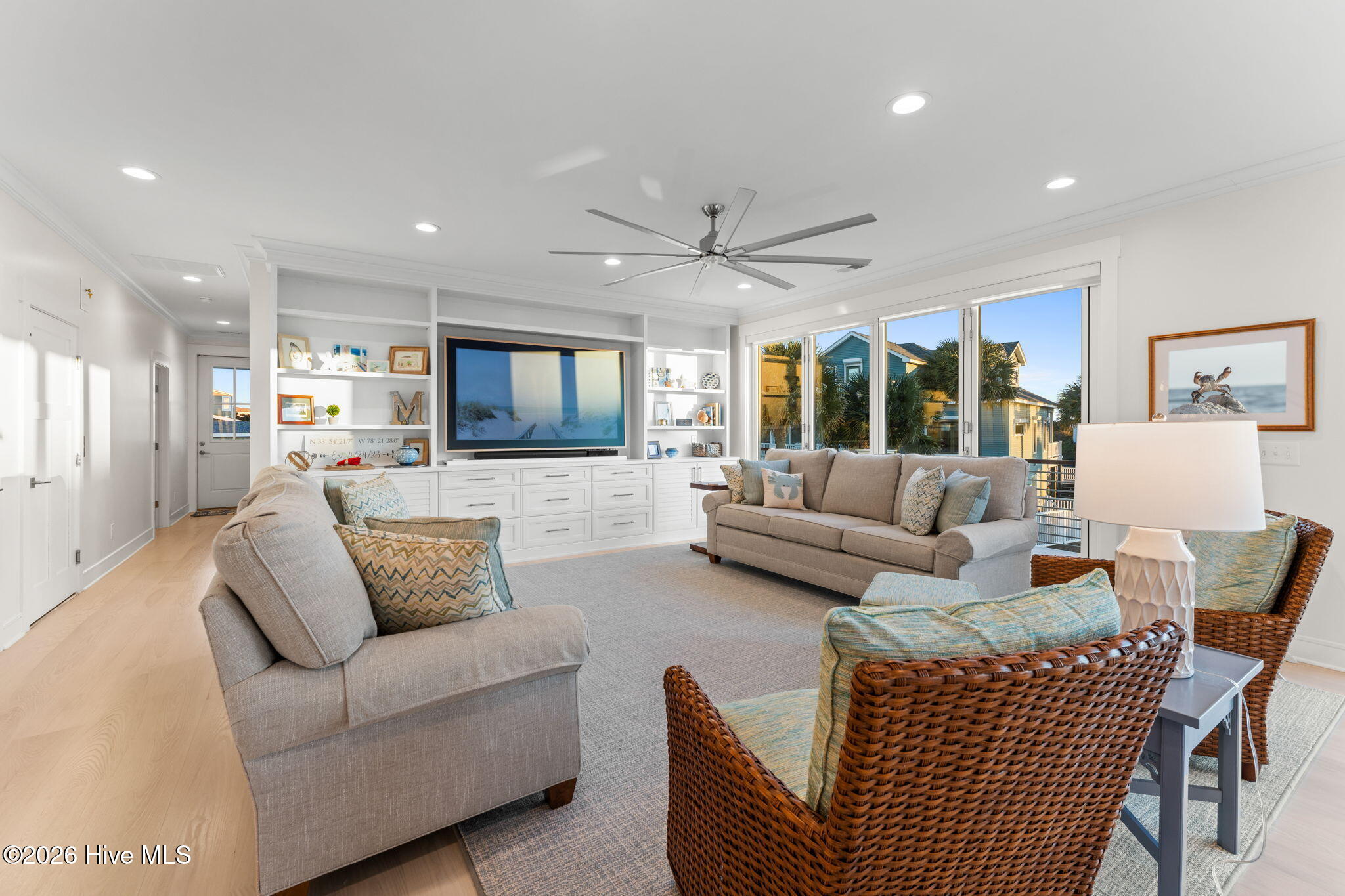 100550371 | Photo 23