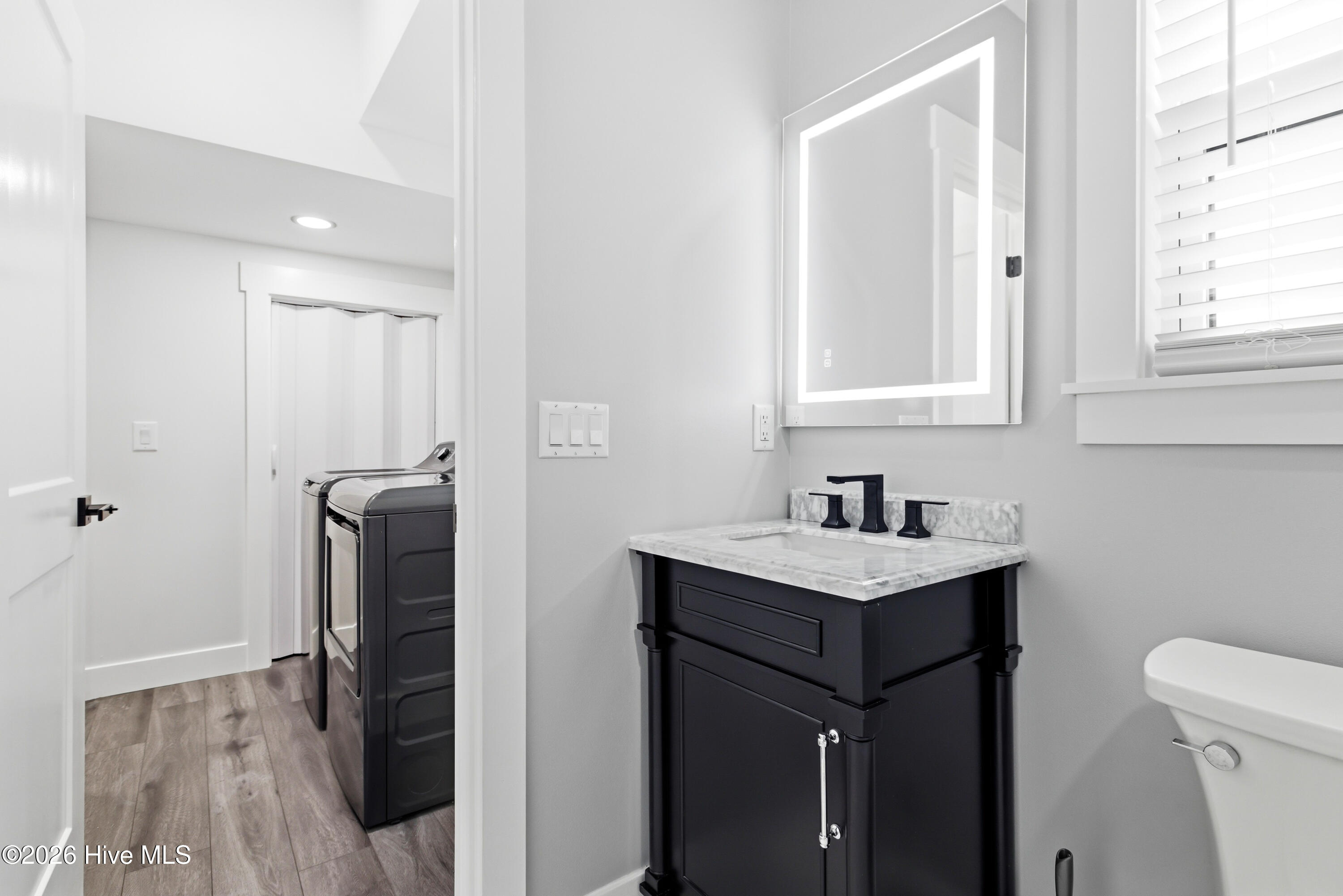 100554994 | Photo 20