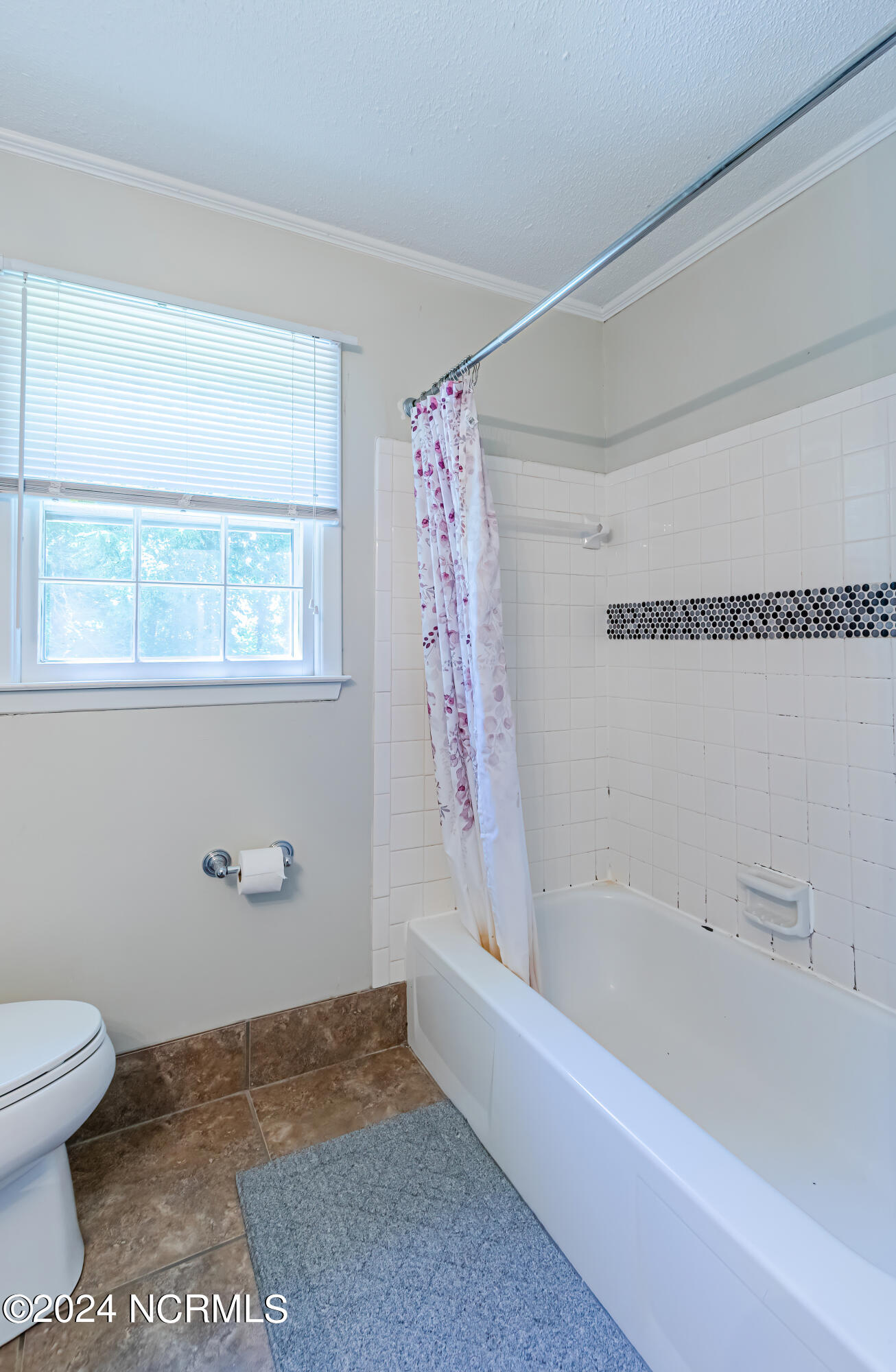 100448019 | Photo 40