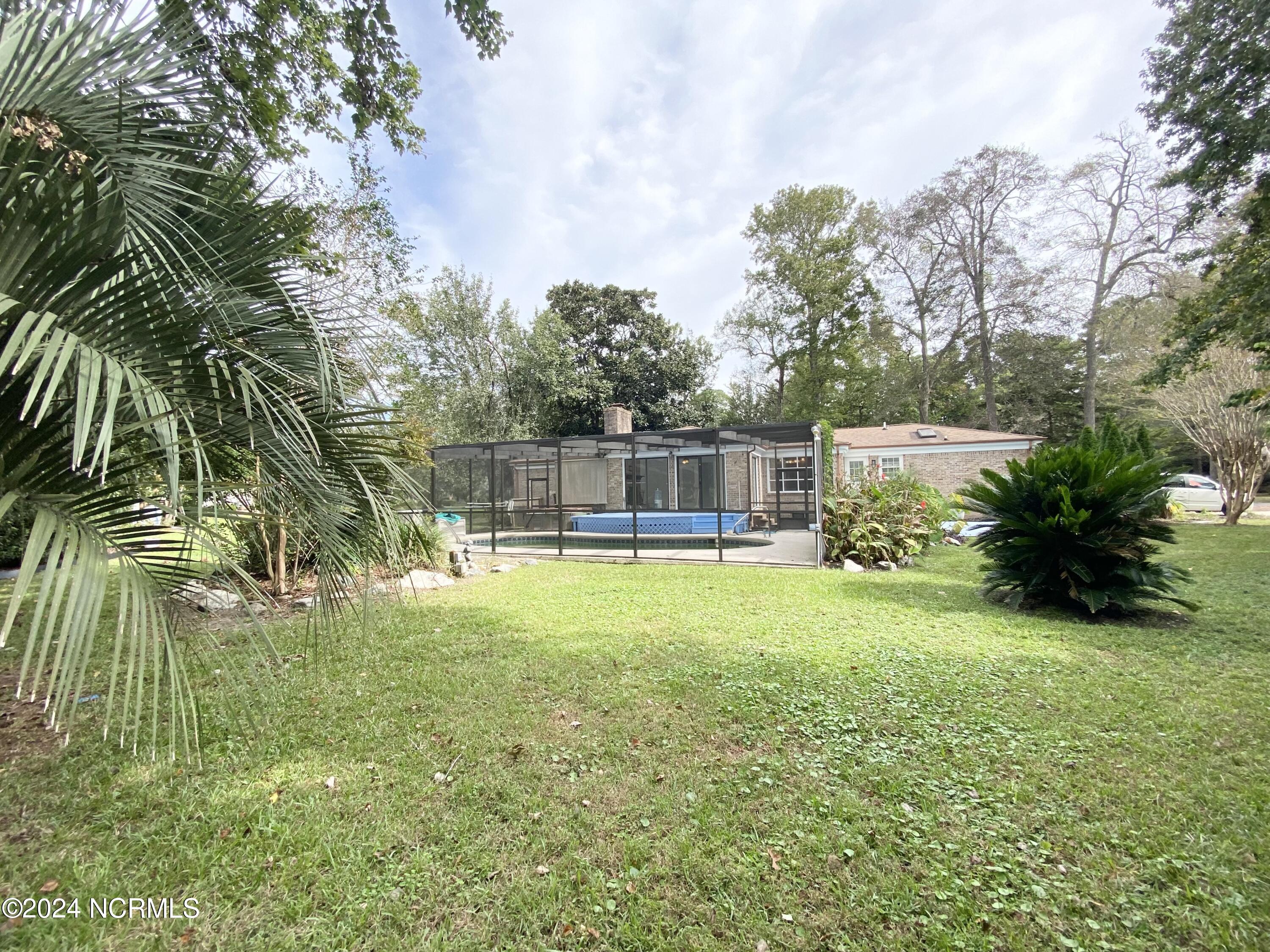 100547218 | Photo 16