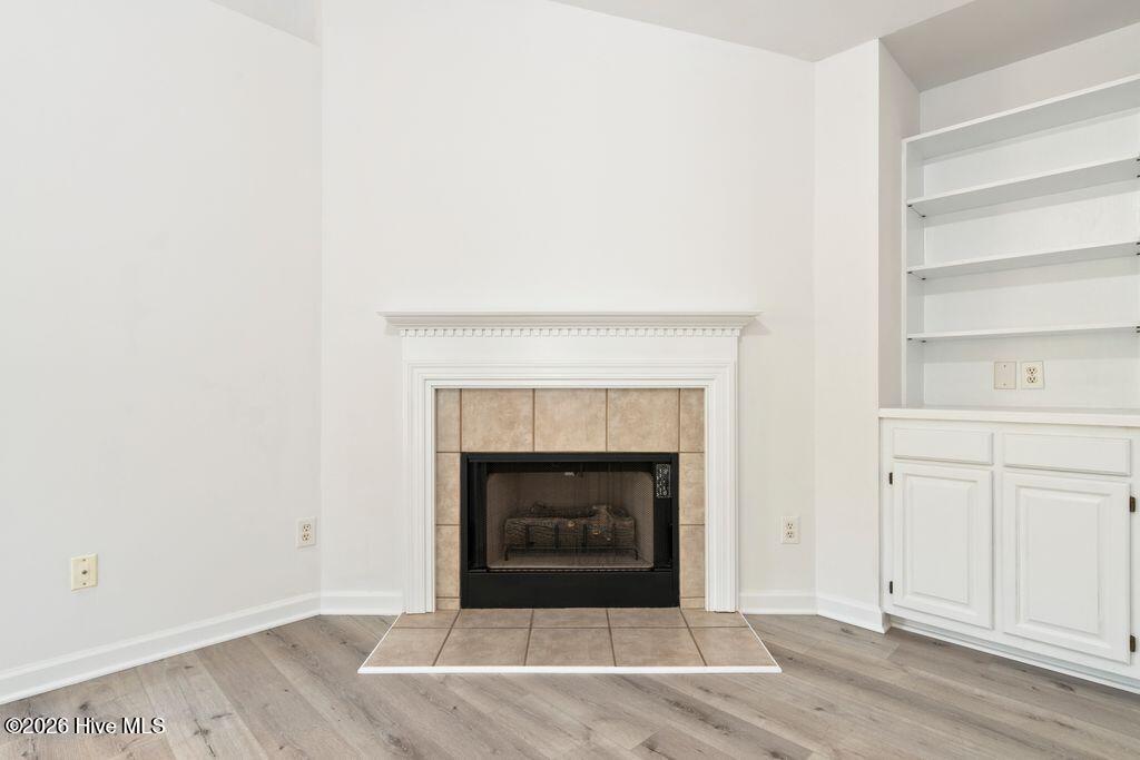 100548851 | Photo 11