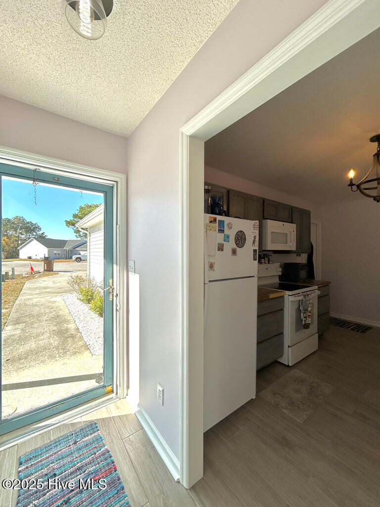 100540831 | Photo 24