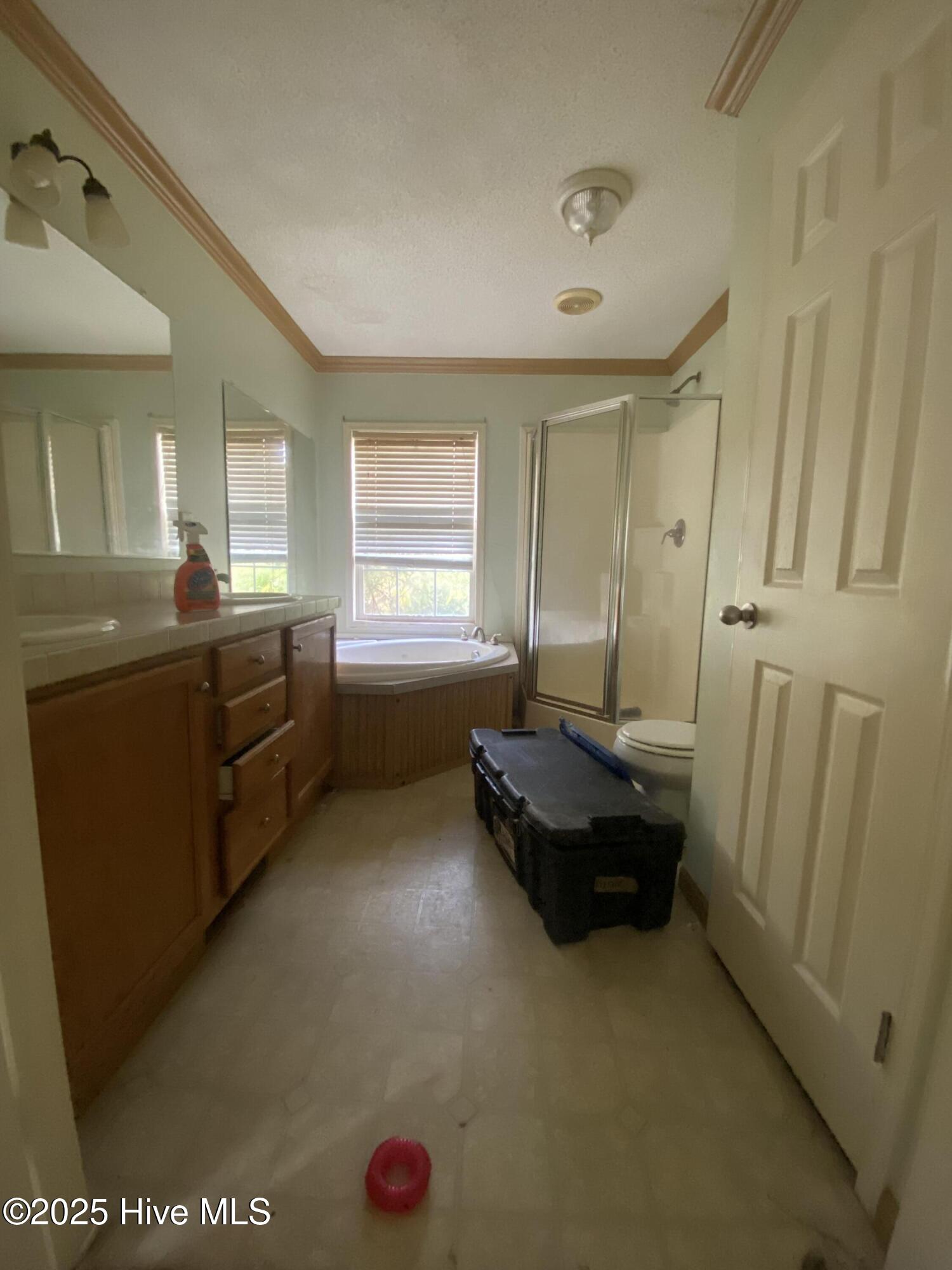 100543834 | Photo 13