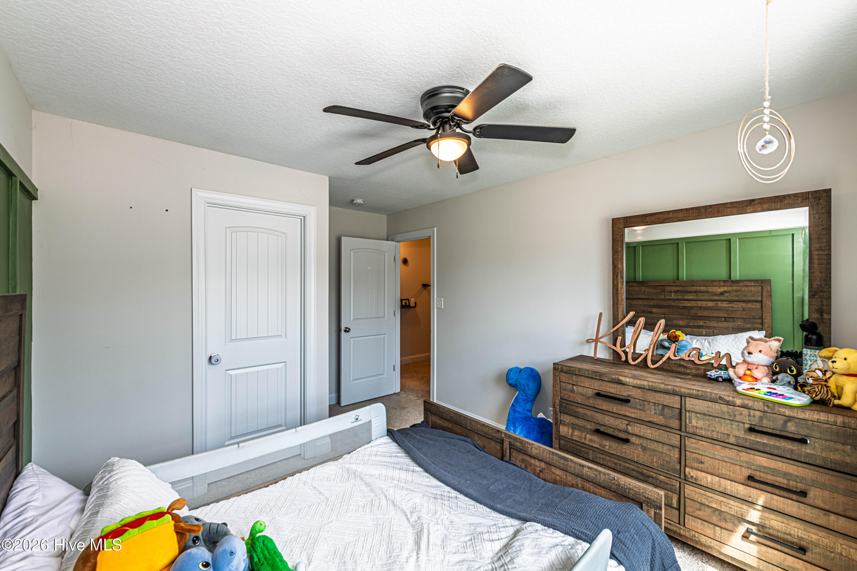 100570010 | Photo 50