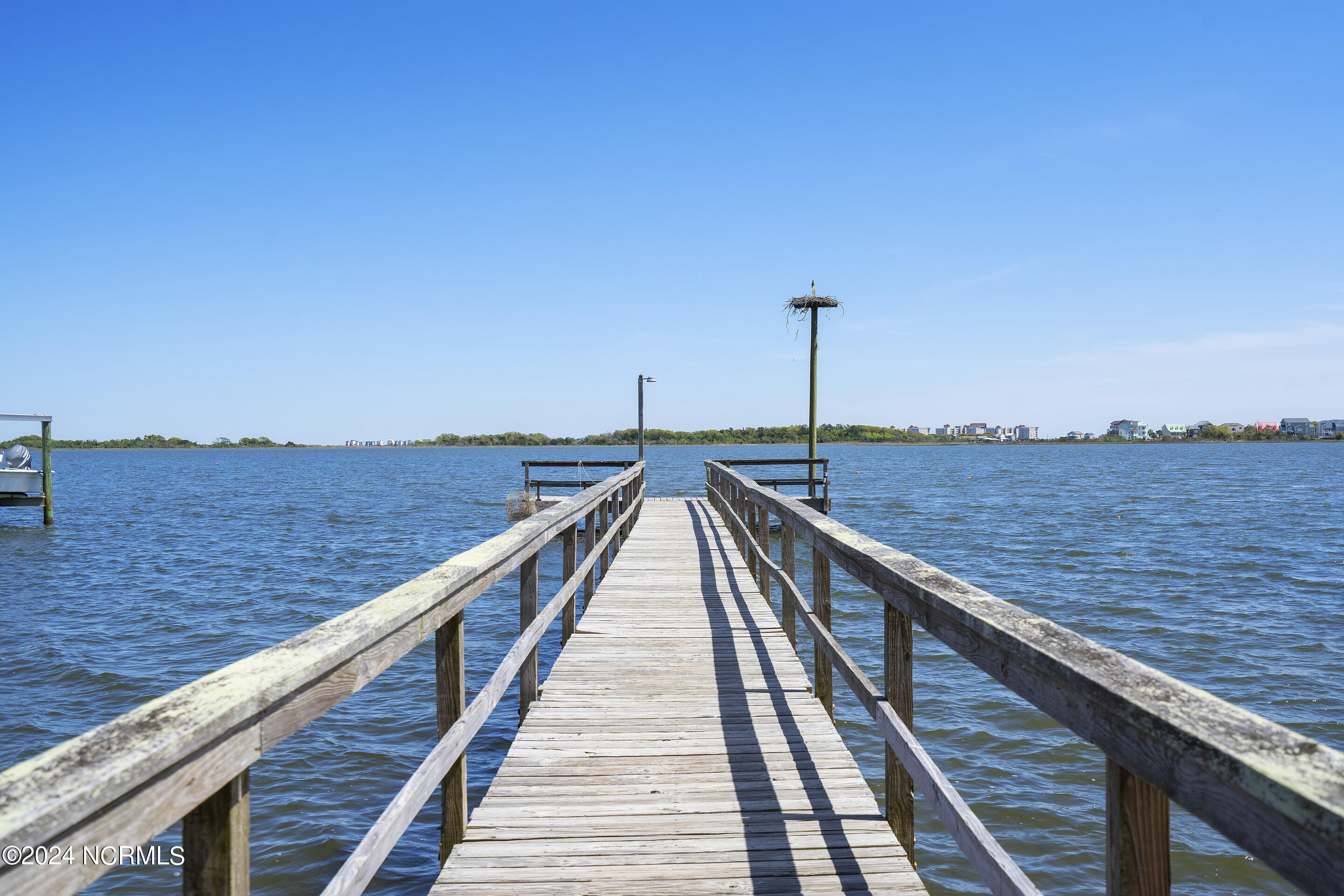 100443892 | Photo 41