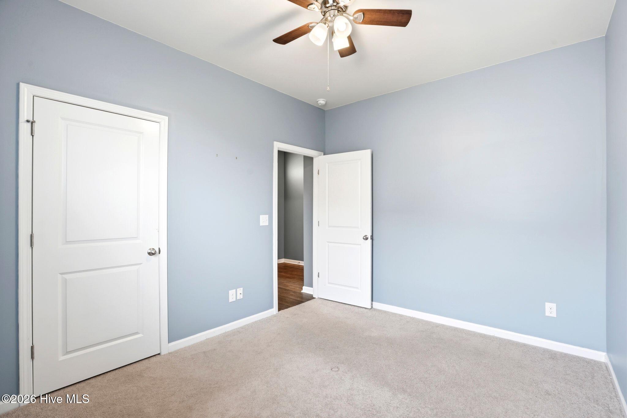 100562900 | Photo 23