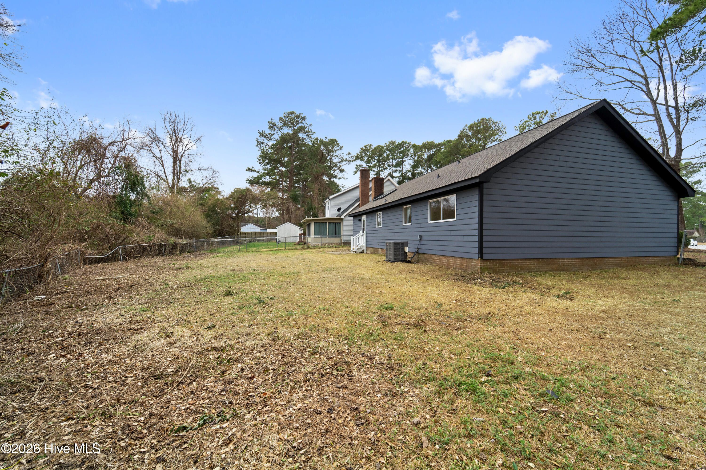 100558242 | Photo 30