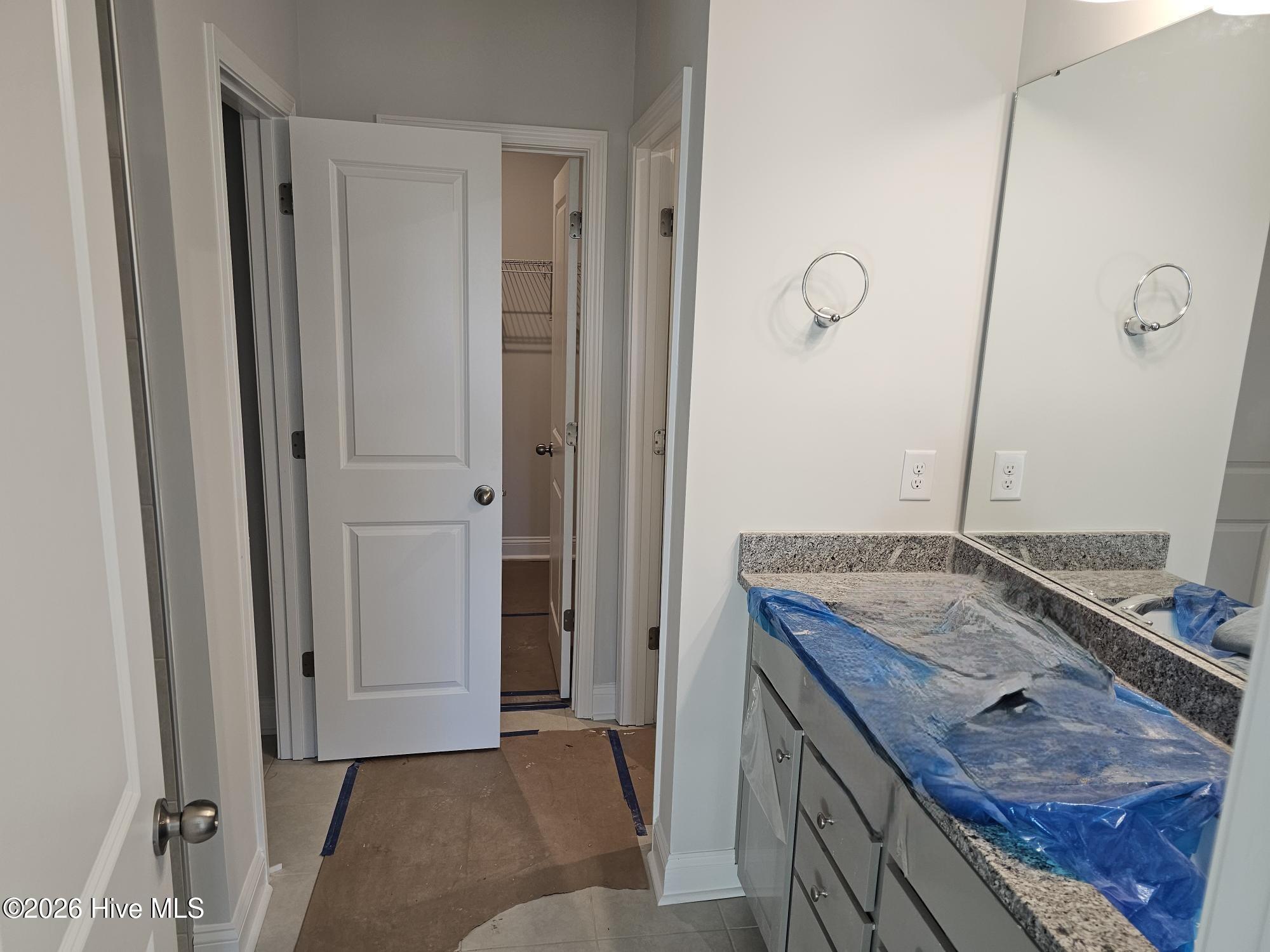 100531296 | Photo 12