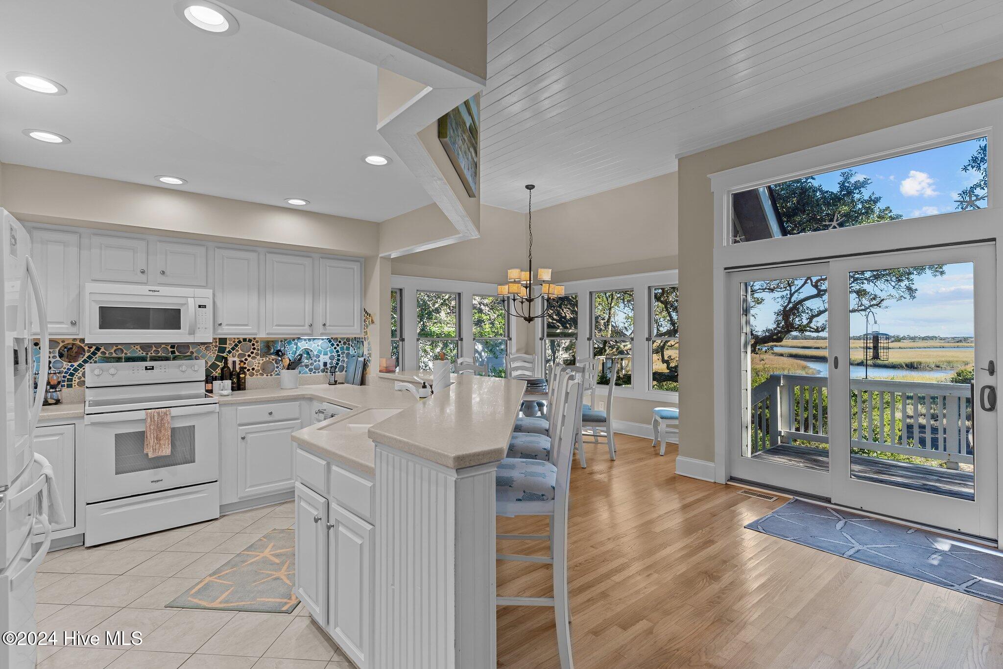 100551780 | Photo 17