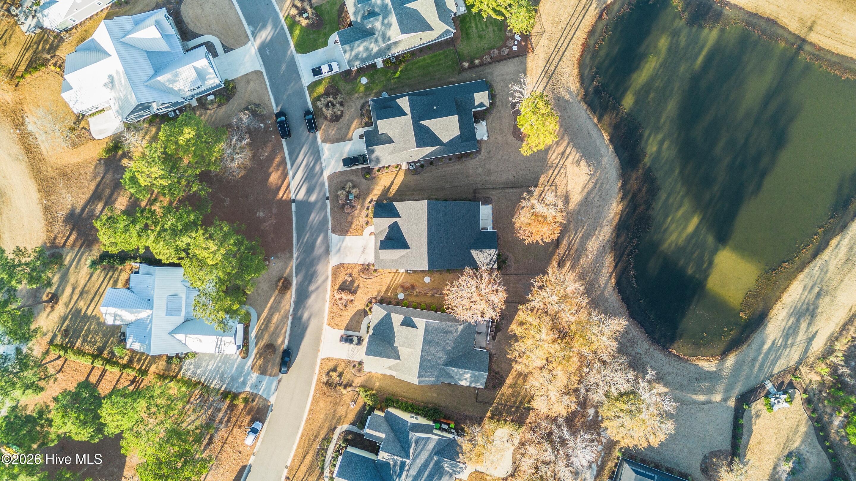 100549820 | Photo 34