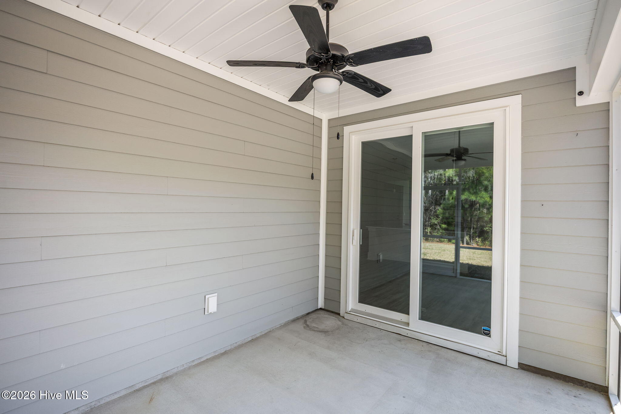 100563130 | Photo 37