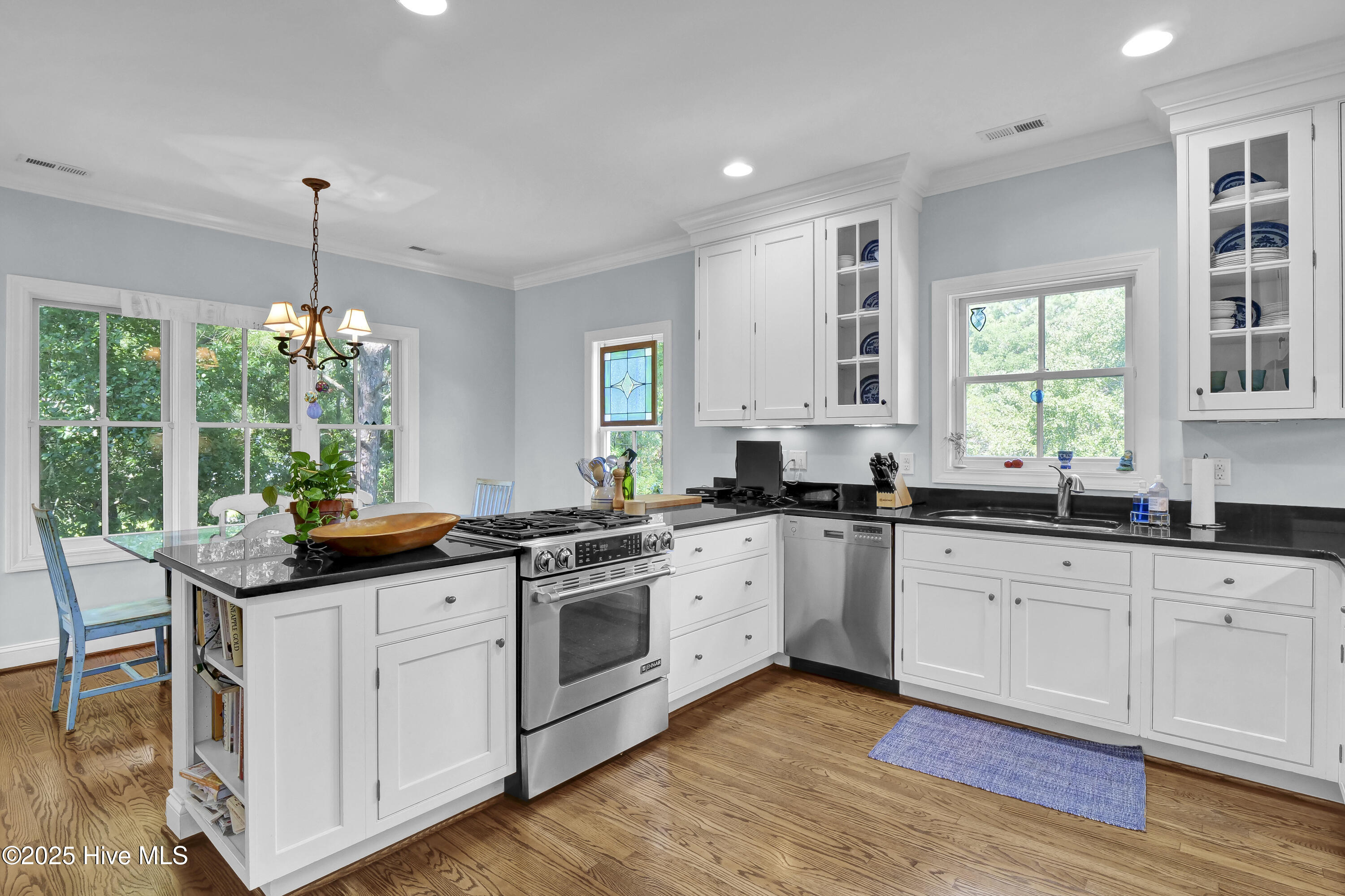 100528059 | Photo 19