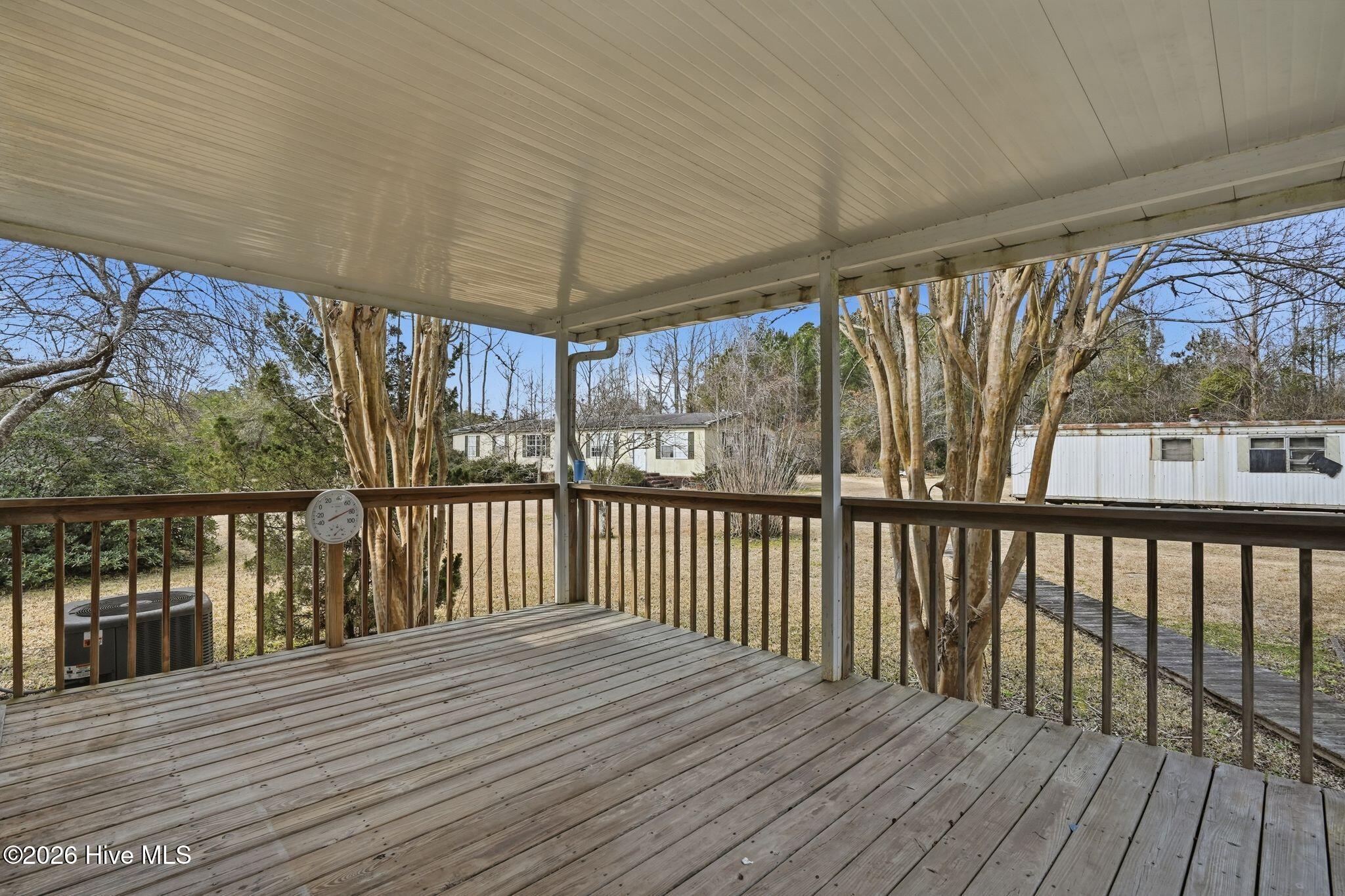 100556115 | Photo 76