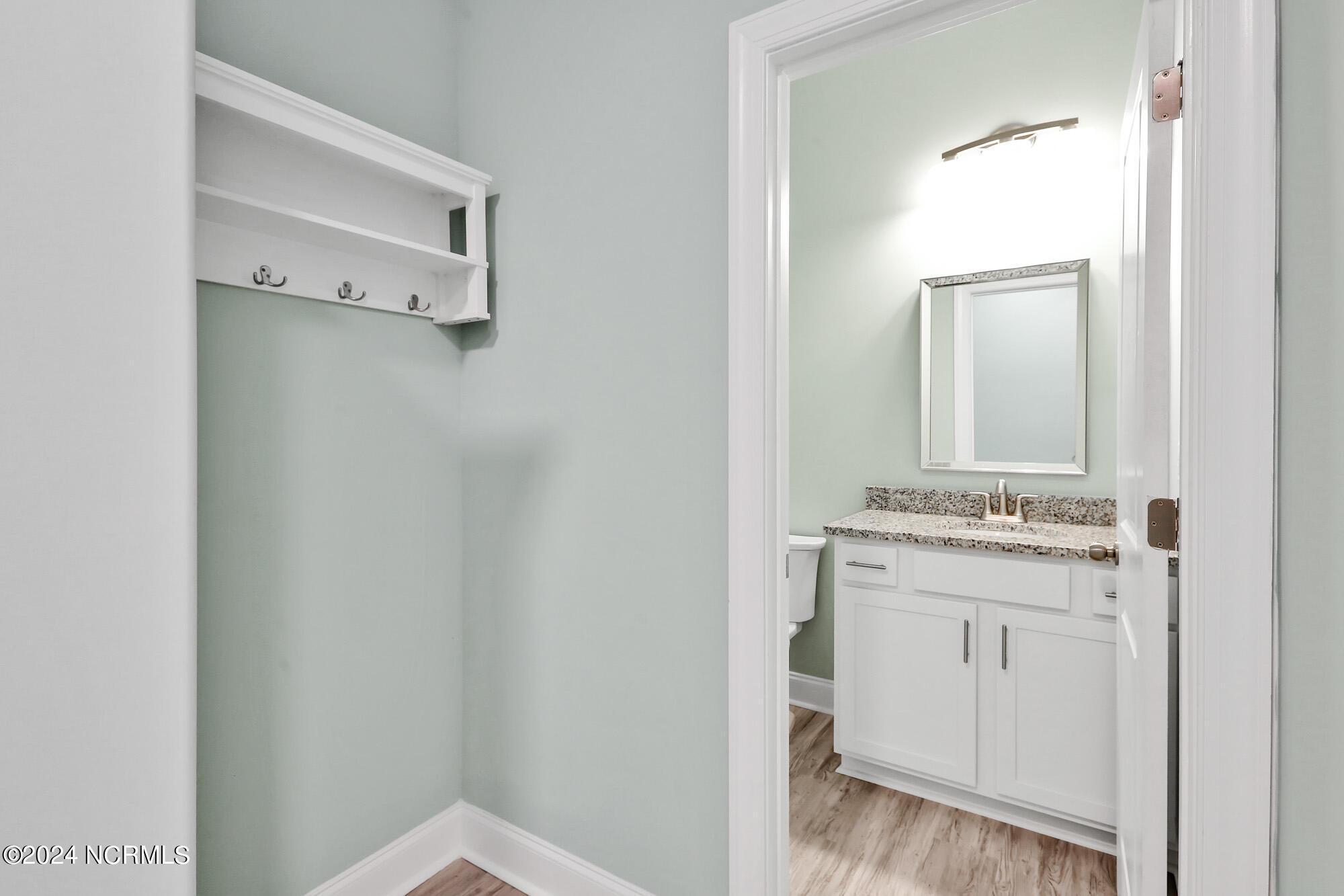 100471538 | Photo 43