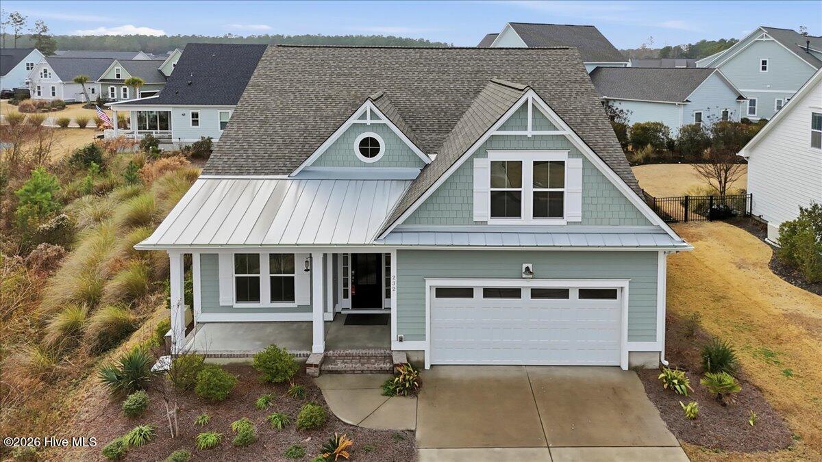 100548797 | Photo 78