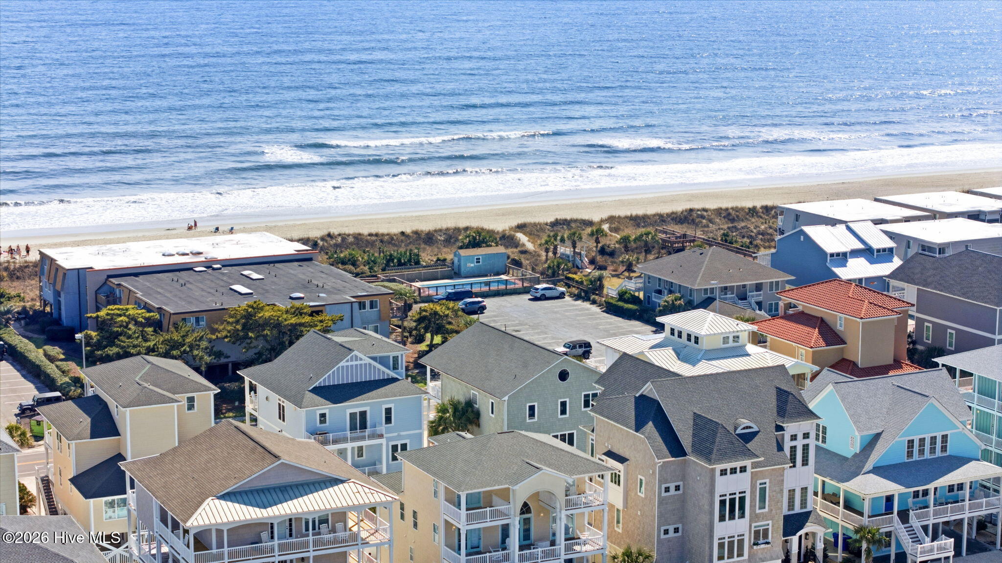 100559880 | Photo 51