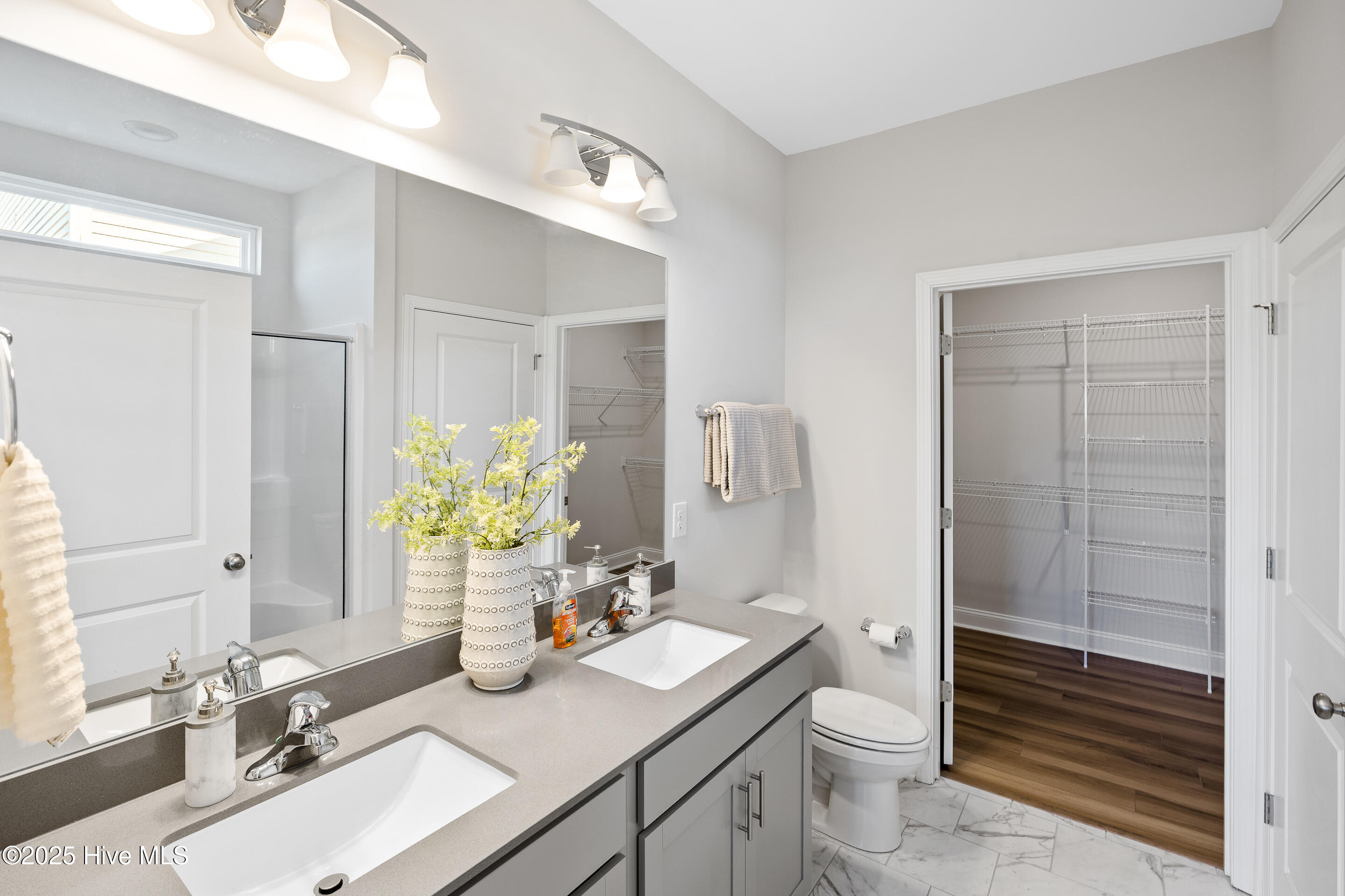 100538421 | Photo 21