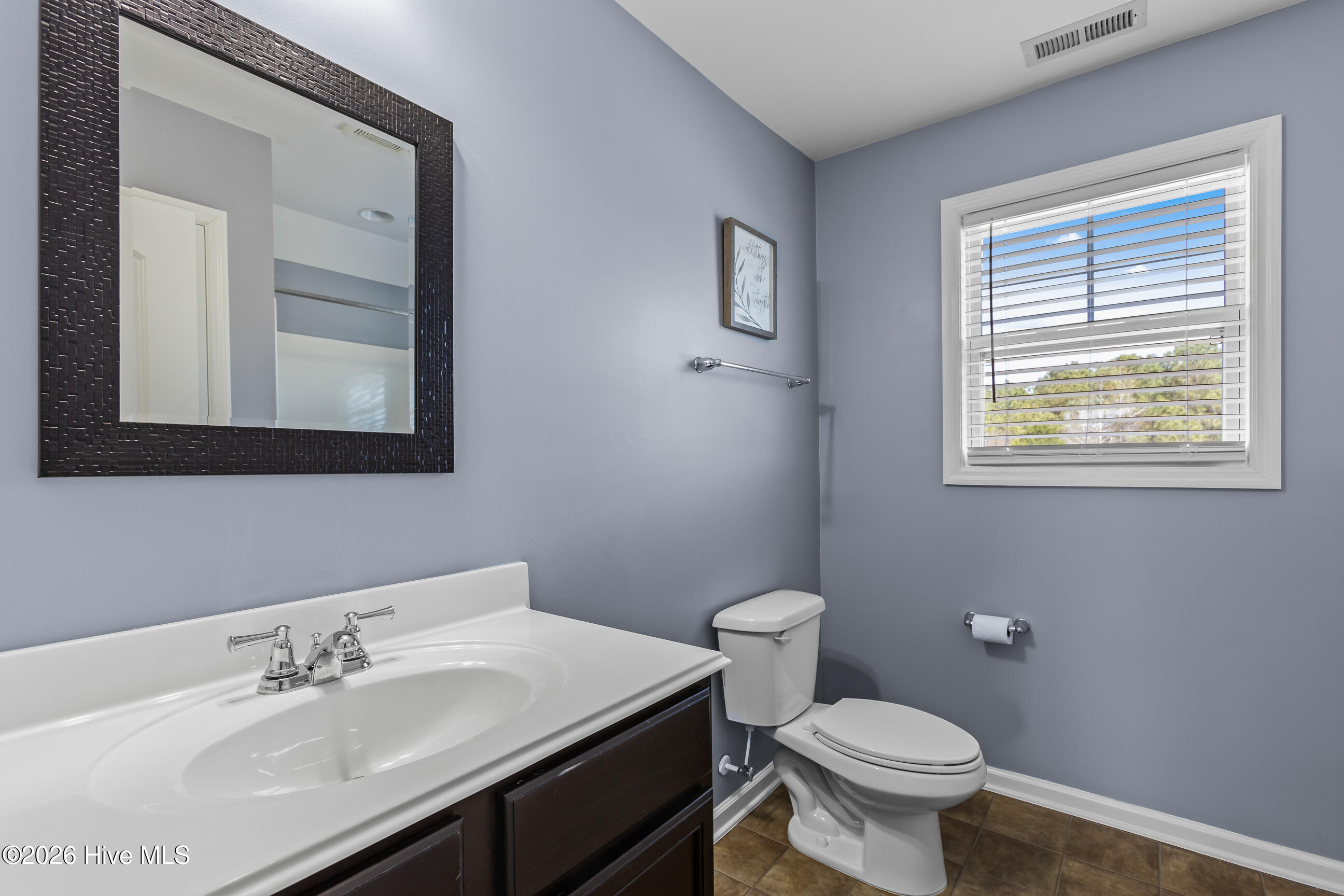 100562604 | Photo 40