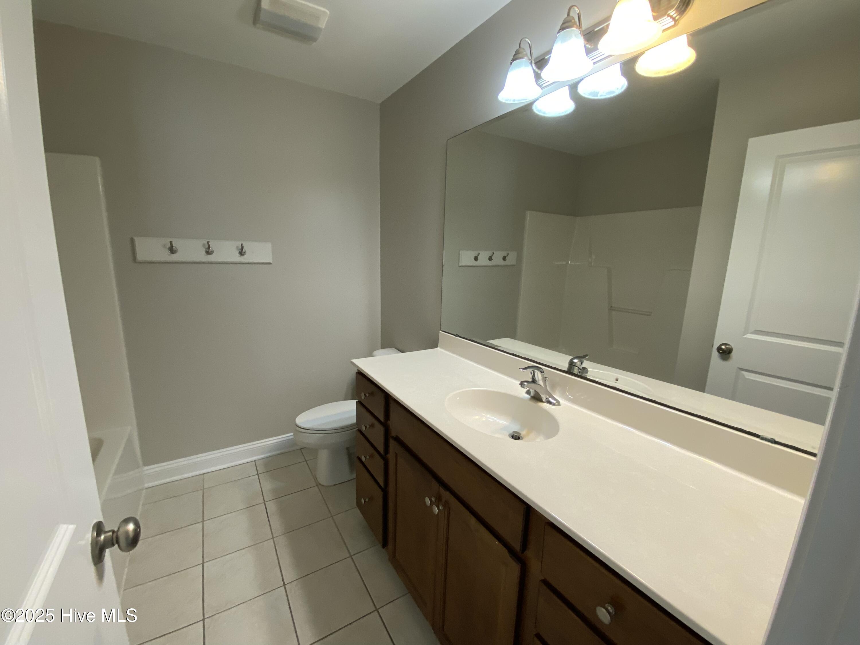 100566817 | Photo 22