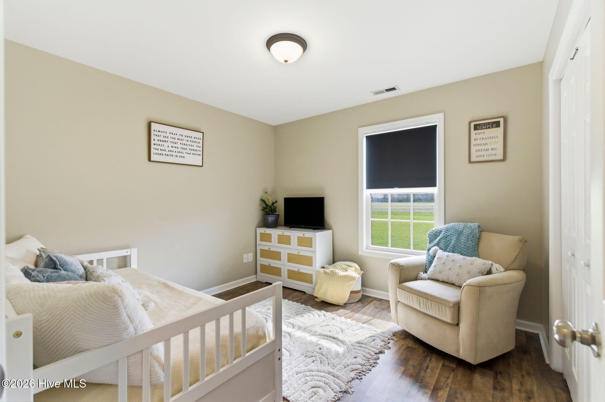 100563637 | Photo 24