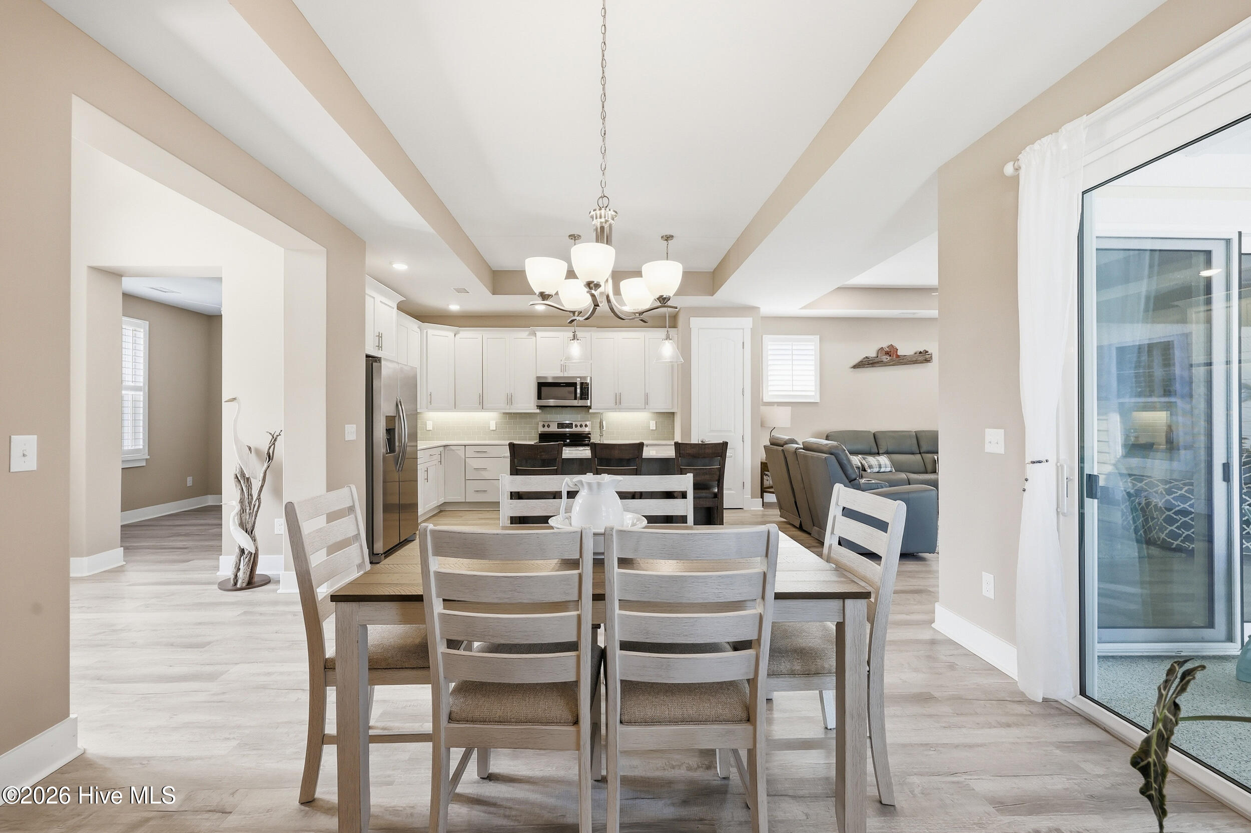 100563402 | Photo 14