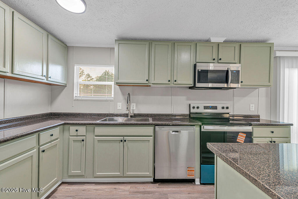 100561442 | Photo 15