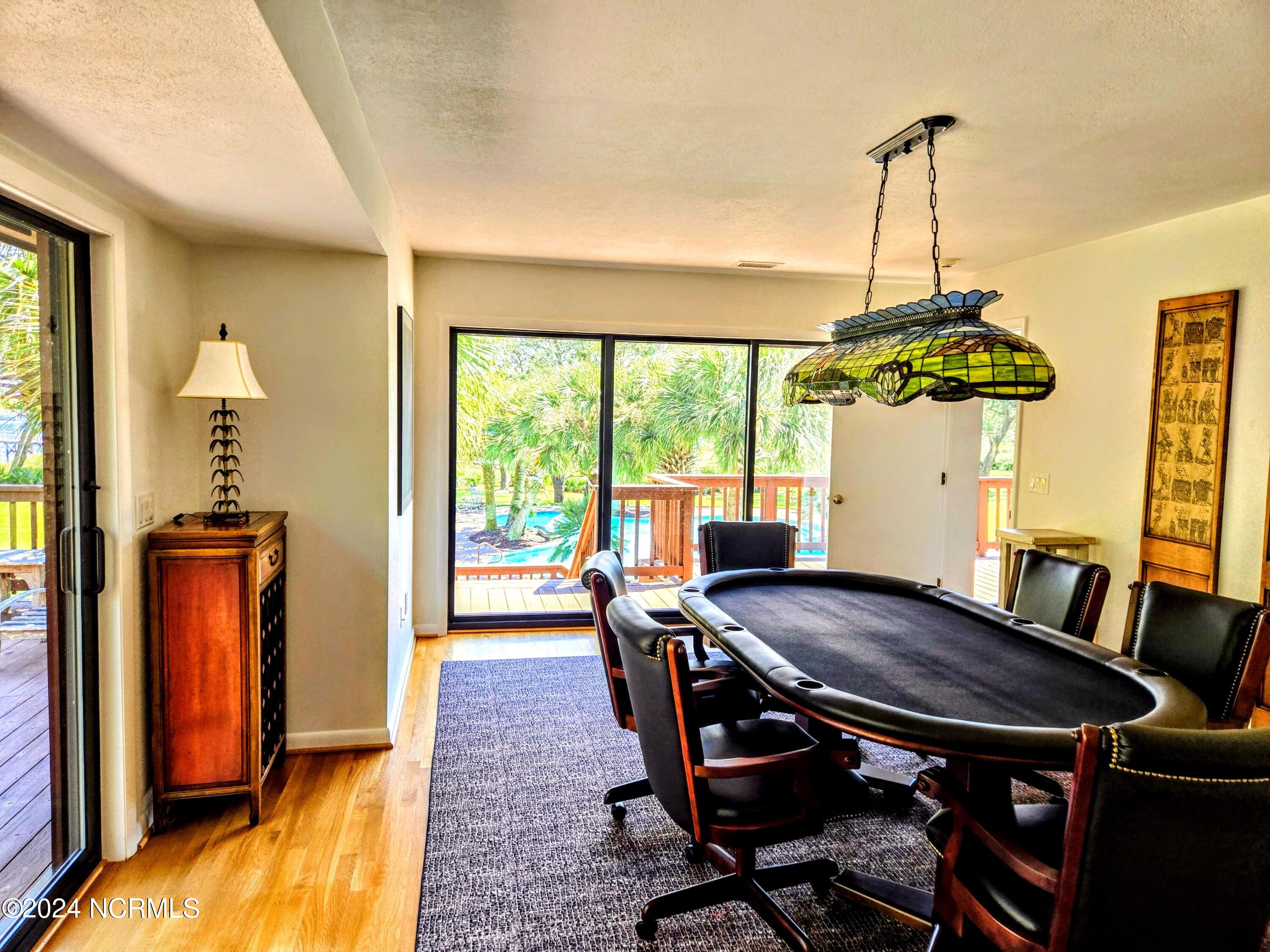 100463801 | Photo 41