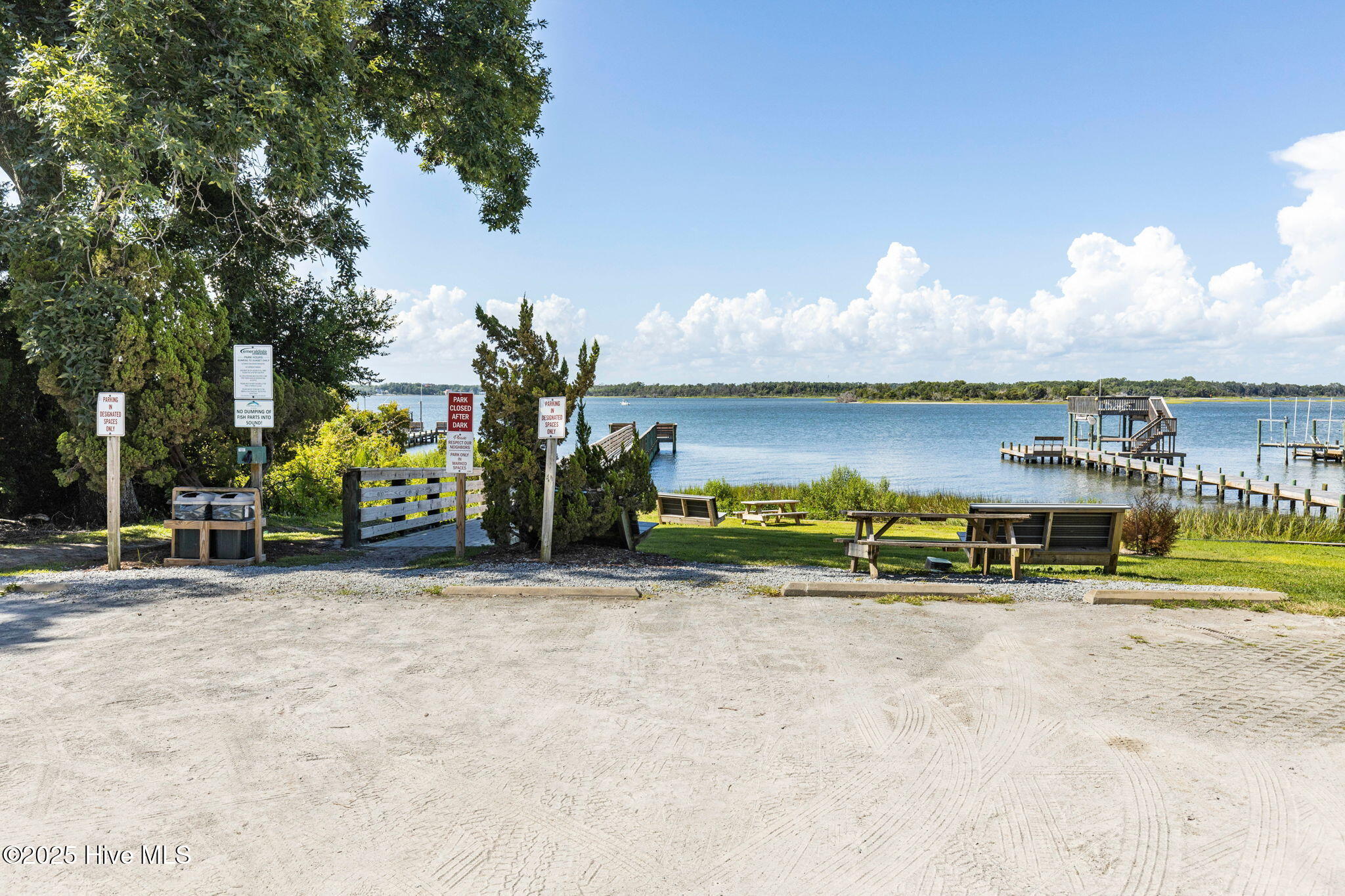 100535776 | Photo 56