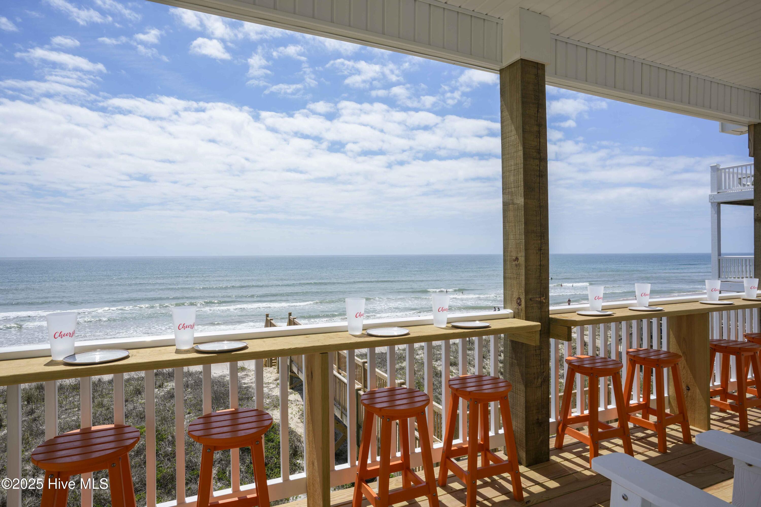 100522890 | Photo 24