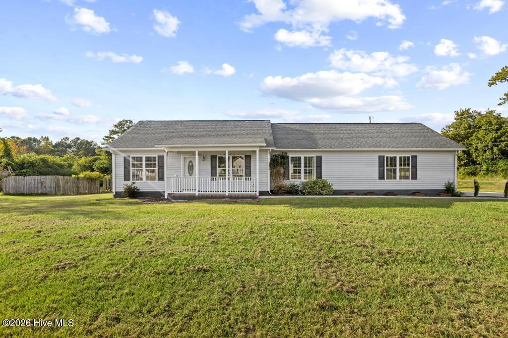 100 Goldie, Beulaville, North Carolina, 3 Bedroom Bedrooms, 6 Room Rooms,2 BathroomBathrooms,Single family residence,For sale,Goldie,100608100