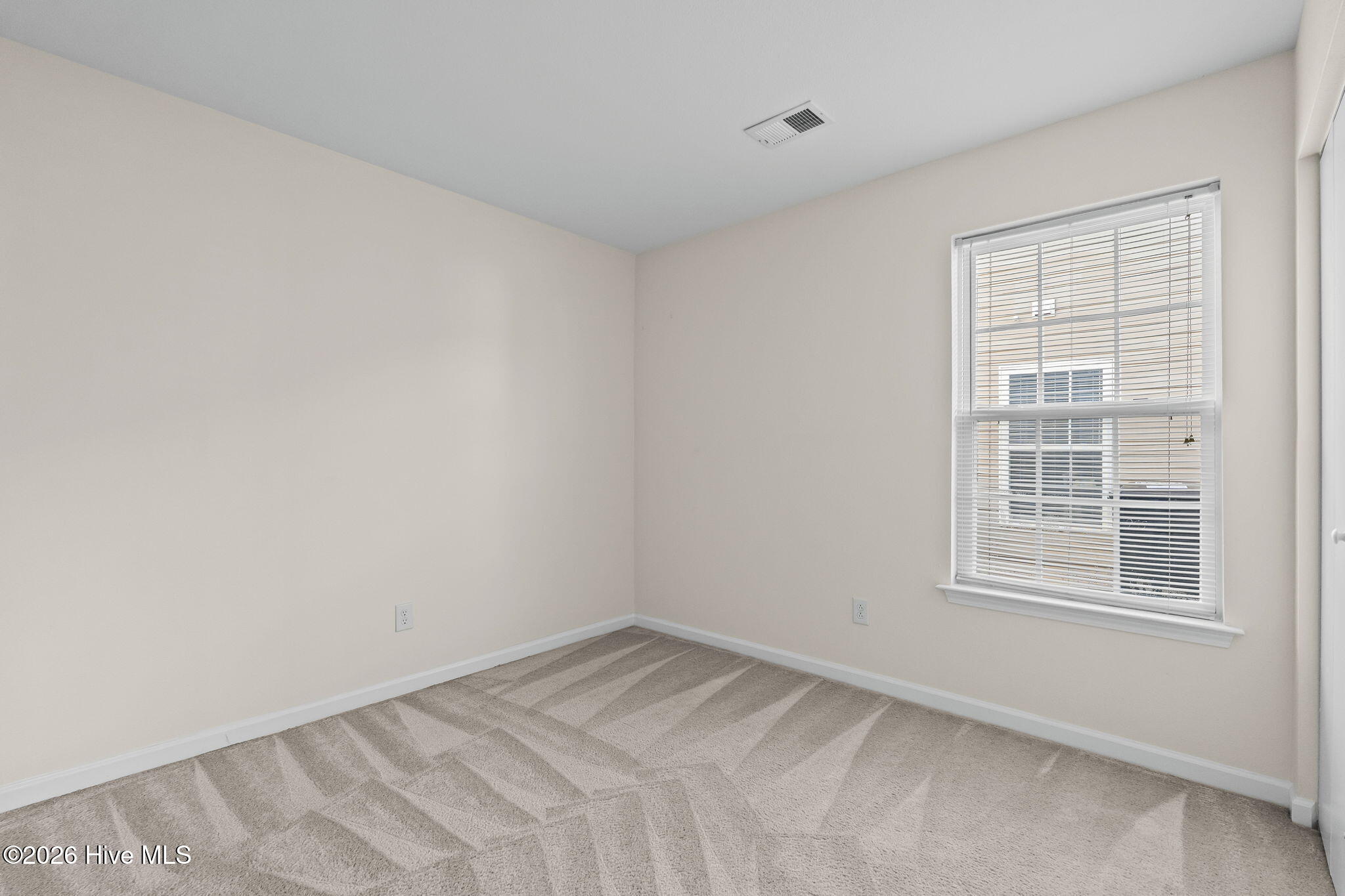 100548691 | Photo 21