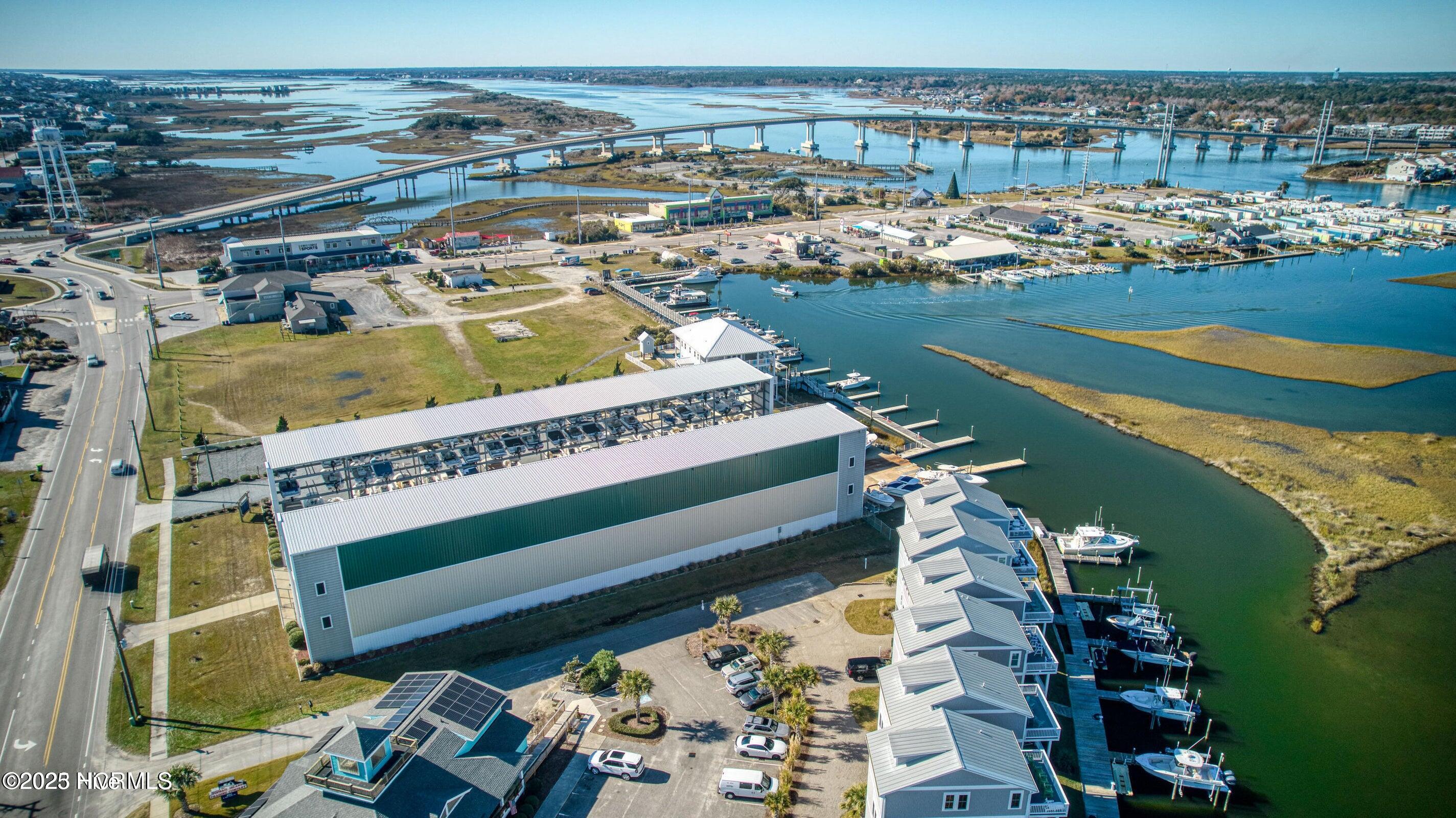 100514577 | Photo 44