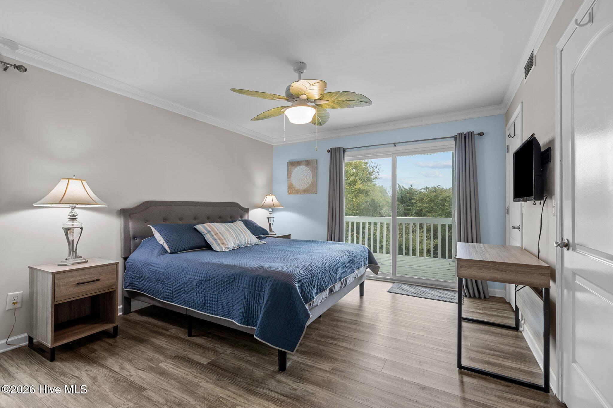 100565802 | Photo 13