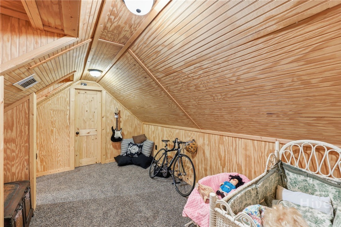 Upstairs living area & walk in closet