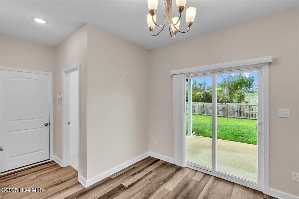 100537341 | Photo 18