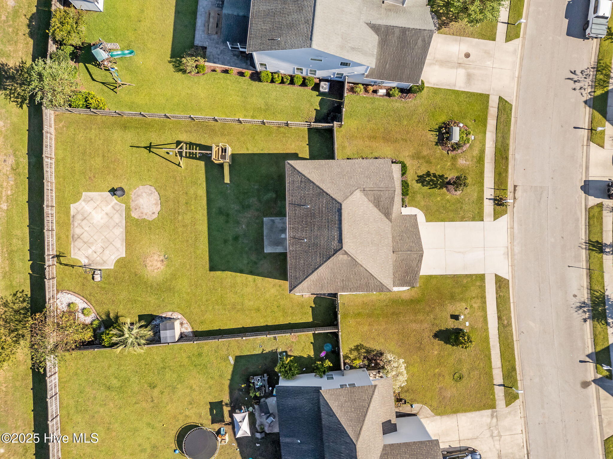 100536530 | Photo 46